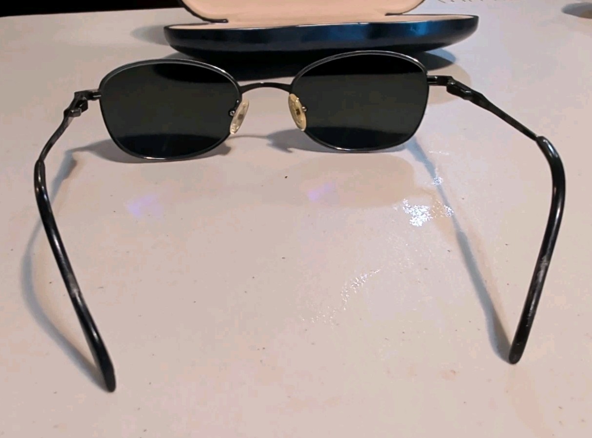 Maui Jim Hulu Sunglasses MJ-551-02 Gunmetal Titanium Polarized Black