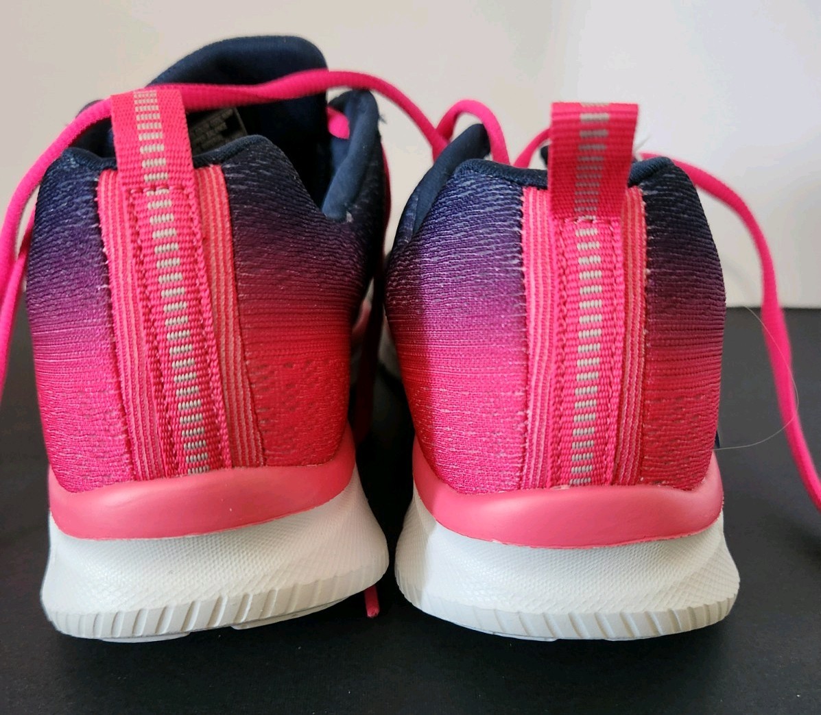 Skechers Dual Lite Gel Top w Memory Foam Soles Navy Pink Ombre Upper Womens Sz 8