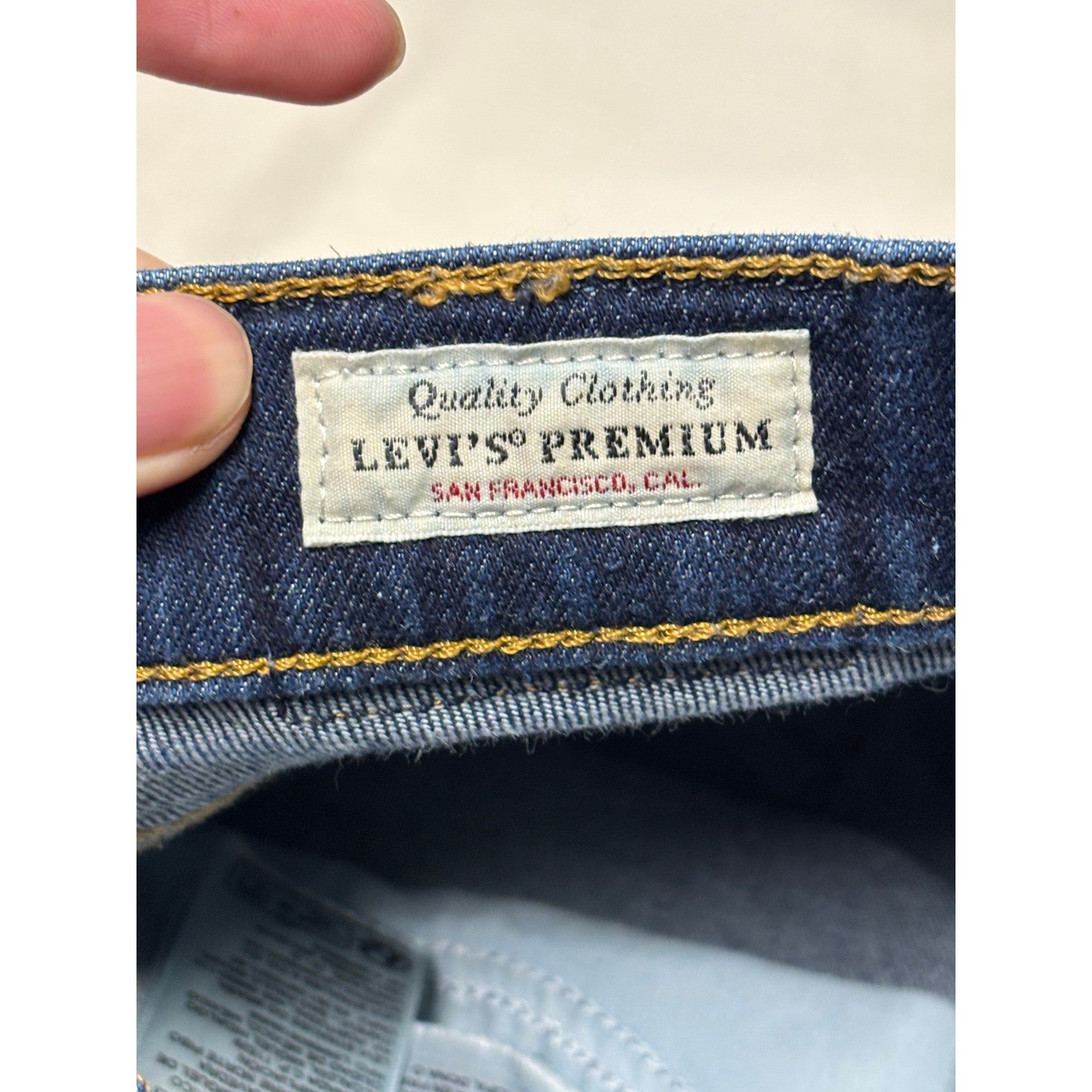 Levi Strauss Premium Big E 314 Shaping Straight Dark Denim Jeans Women 33X31