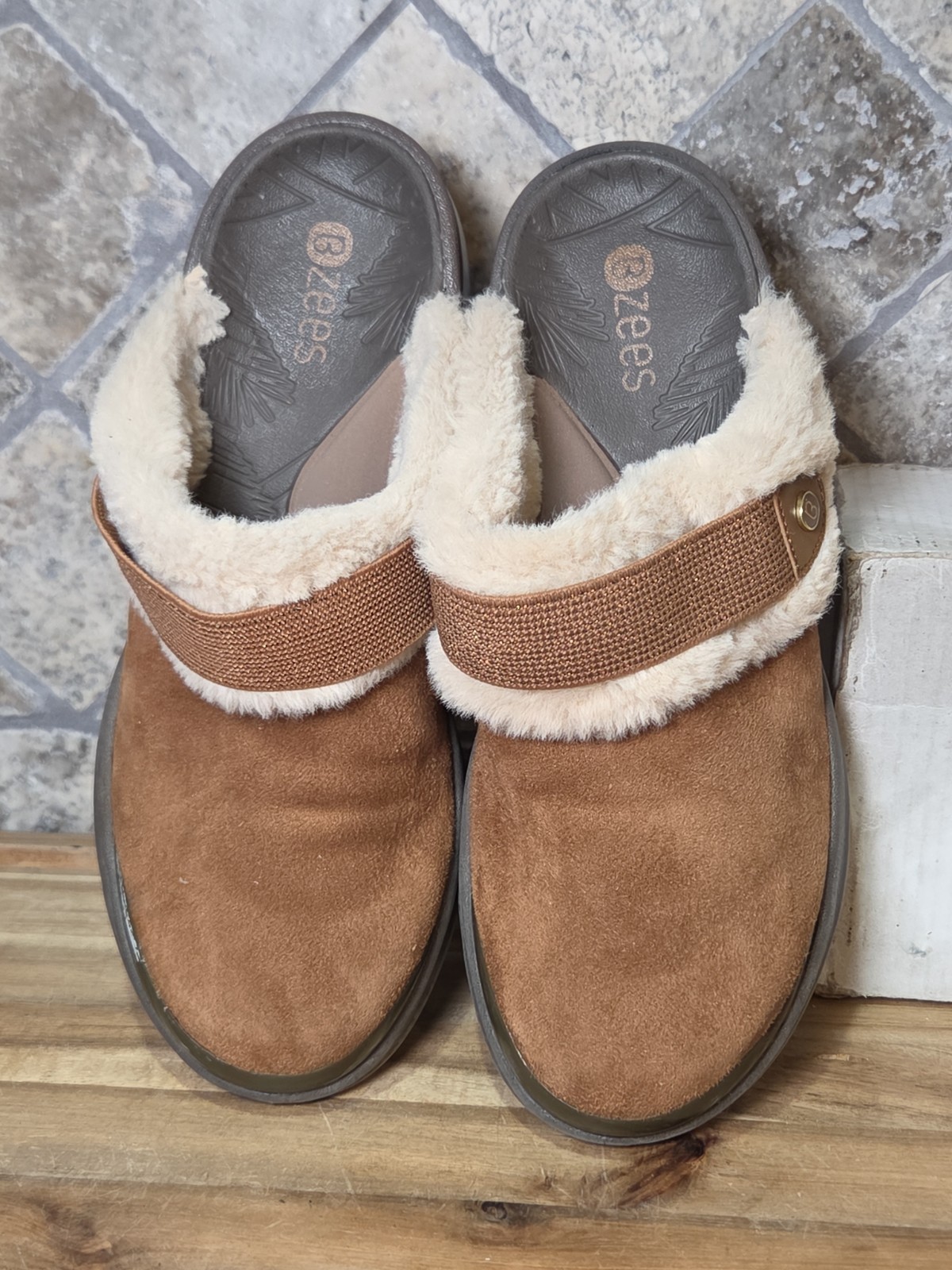 Bzees Womans Kismet Clogs Toffee Brown Size 6.5 M VEGAN
