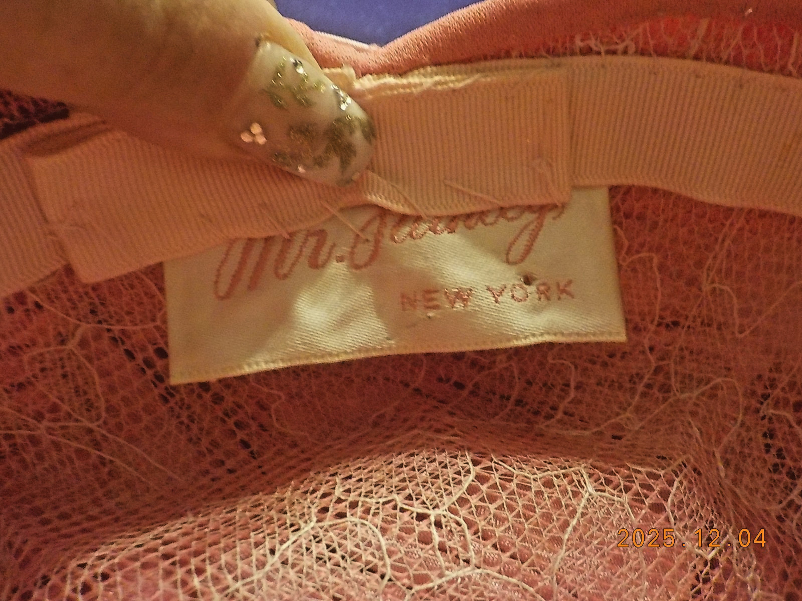 Vtg women 2 tone Pink SATIN fabric Hat by Mr. Stanley 20.75″