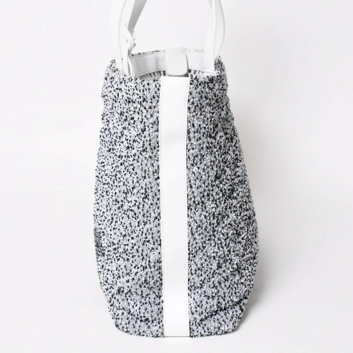 Chanel Cruise Collection Pile Beach Bag Terry Cloth Coco Tote A7333a003517 r0_06