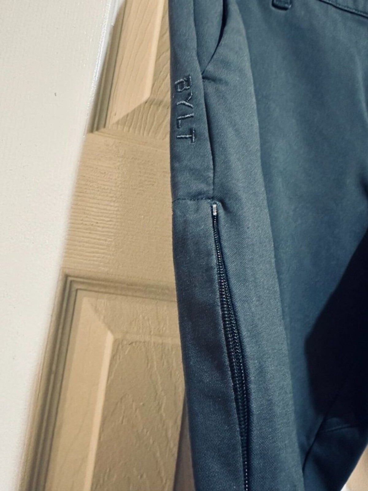 BYLT Premium Basics – Everyday Pants 2.0 Slim Fit Dark Charcoal 31