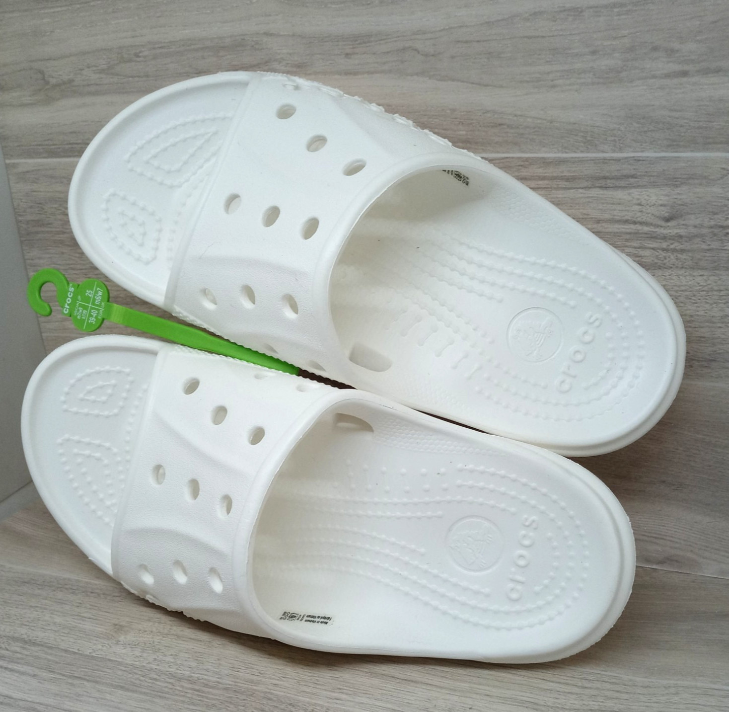 CROCS Unisex Baya Slide Slip-On Sandals Men’s 7/ Women’s 9 White