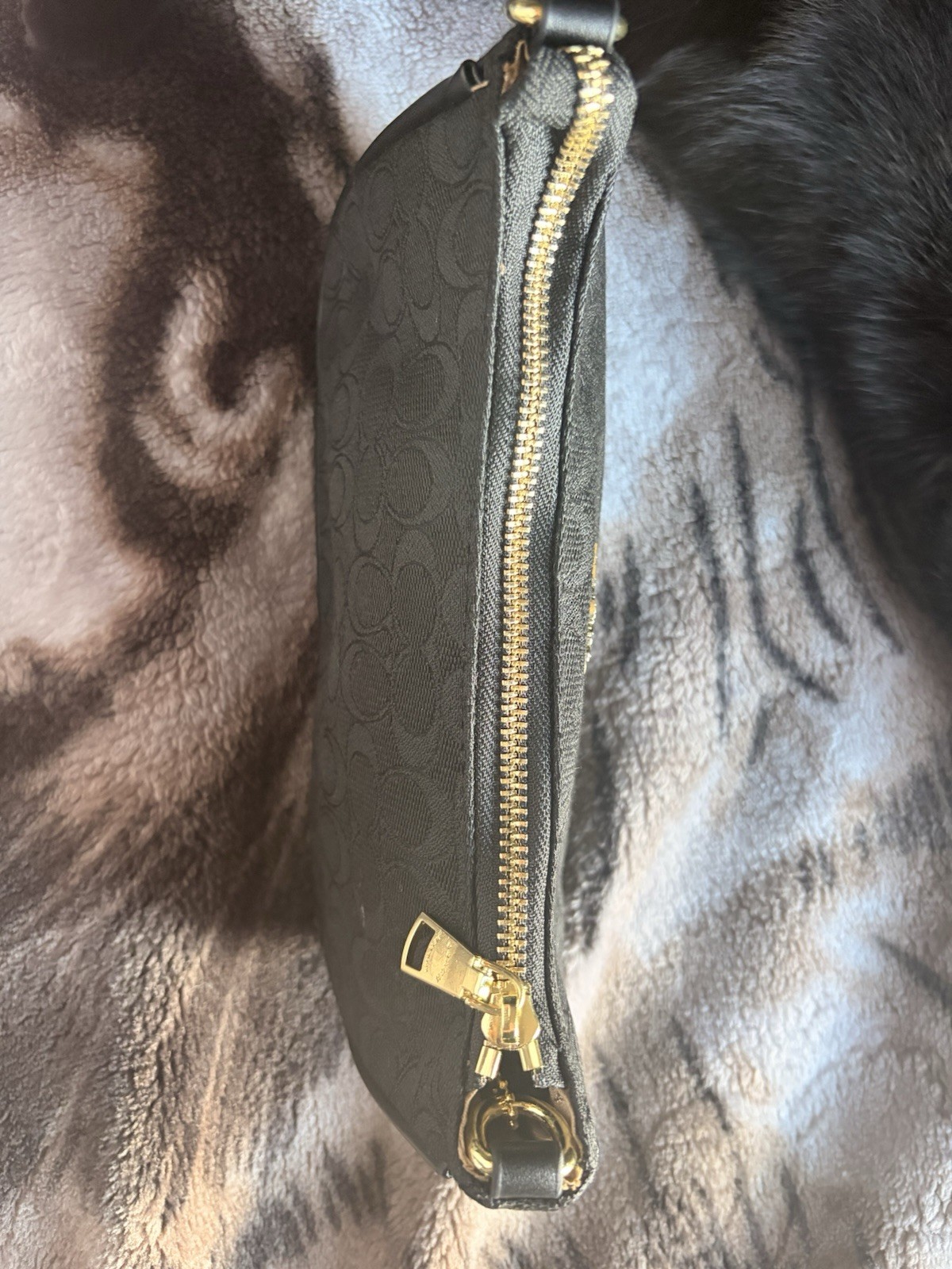 Coach Signature Small Crescent Zip Shoulder Bag Black Gold Detachable Strap