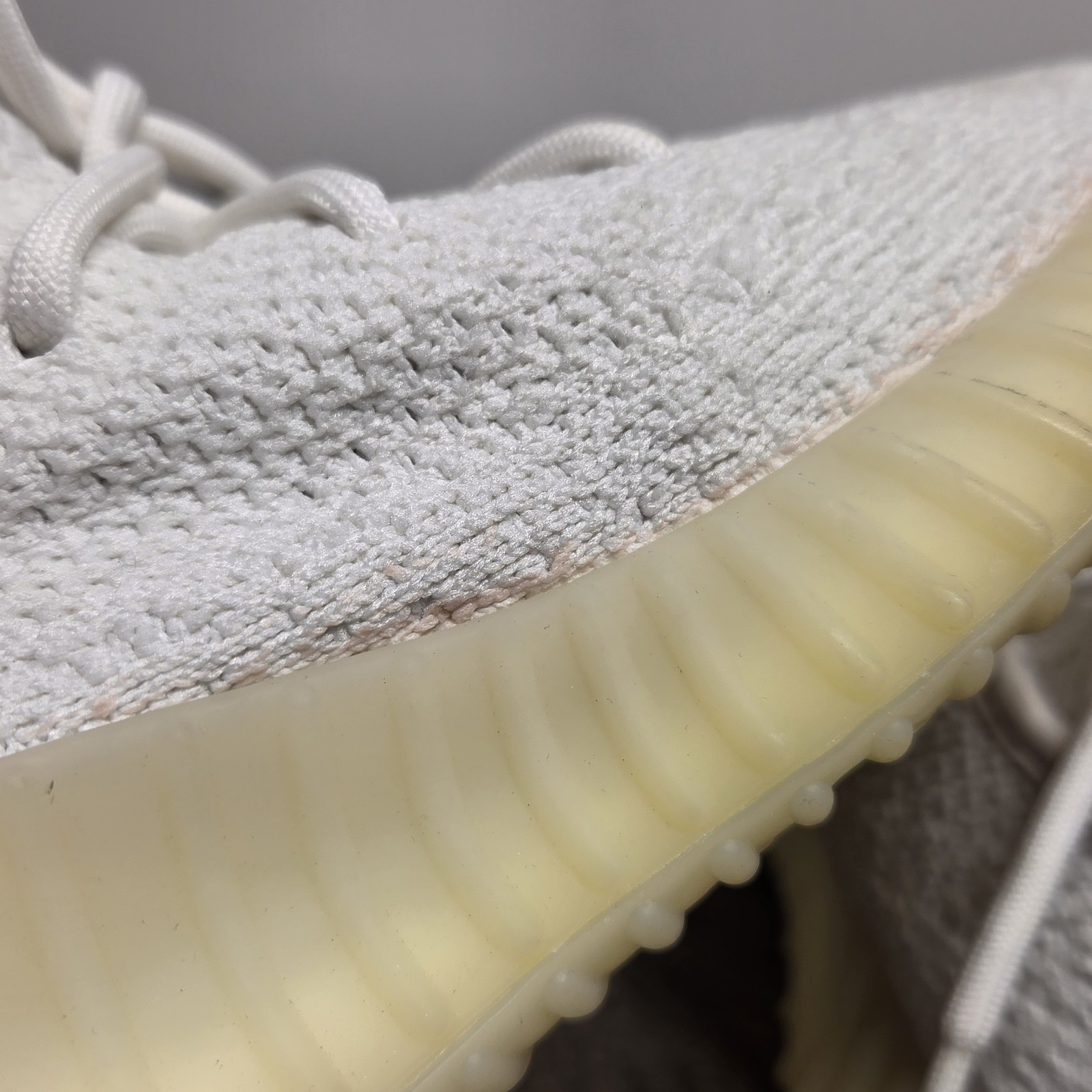 adidas Yeezy Boost 350 V2 Cream Triple White Size 7 Pre-Owned