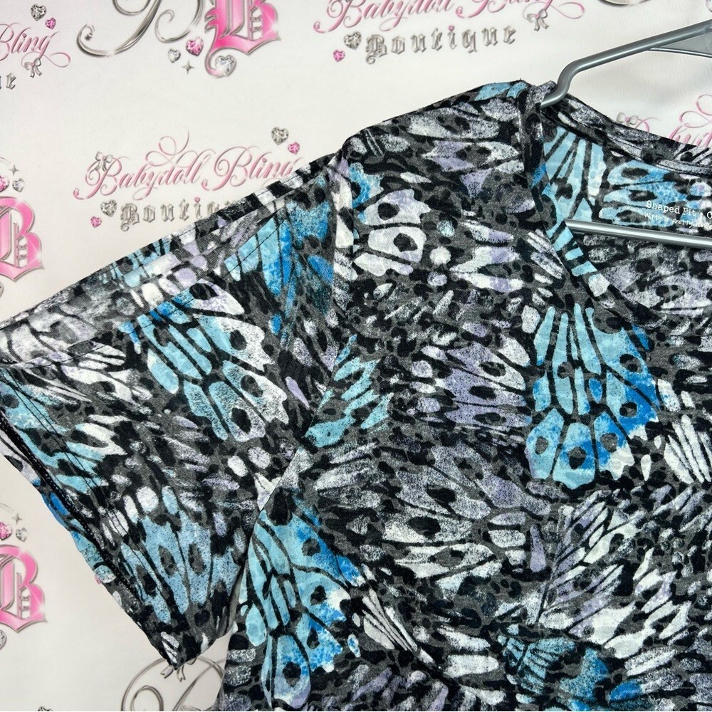 Witty is pretty tshirt butterfly 🦋 wings Elegant Black and Blue Patterned Top