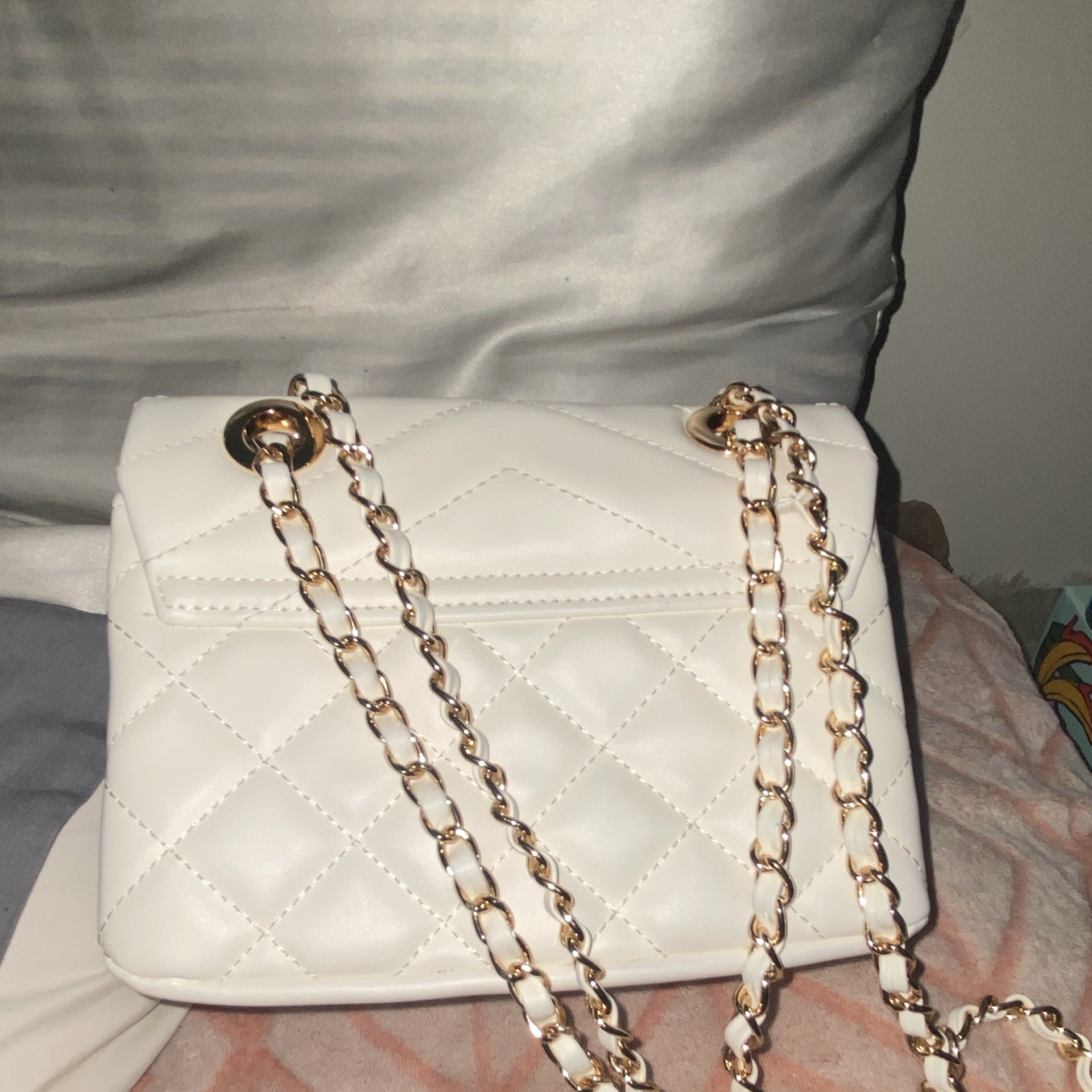 ALDO White Quilted Small Shoulder Bag w/ Gold Chain Strap Turn Lock, Pockets