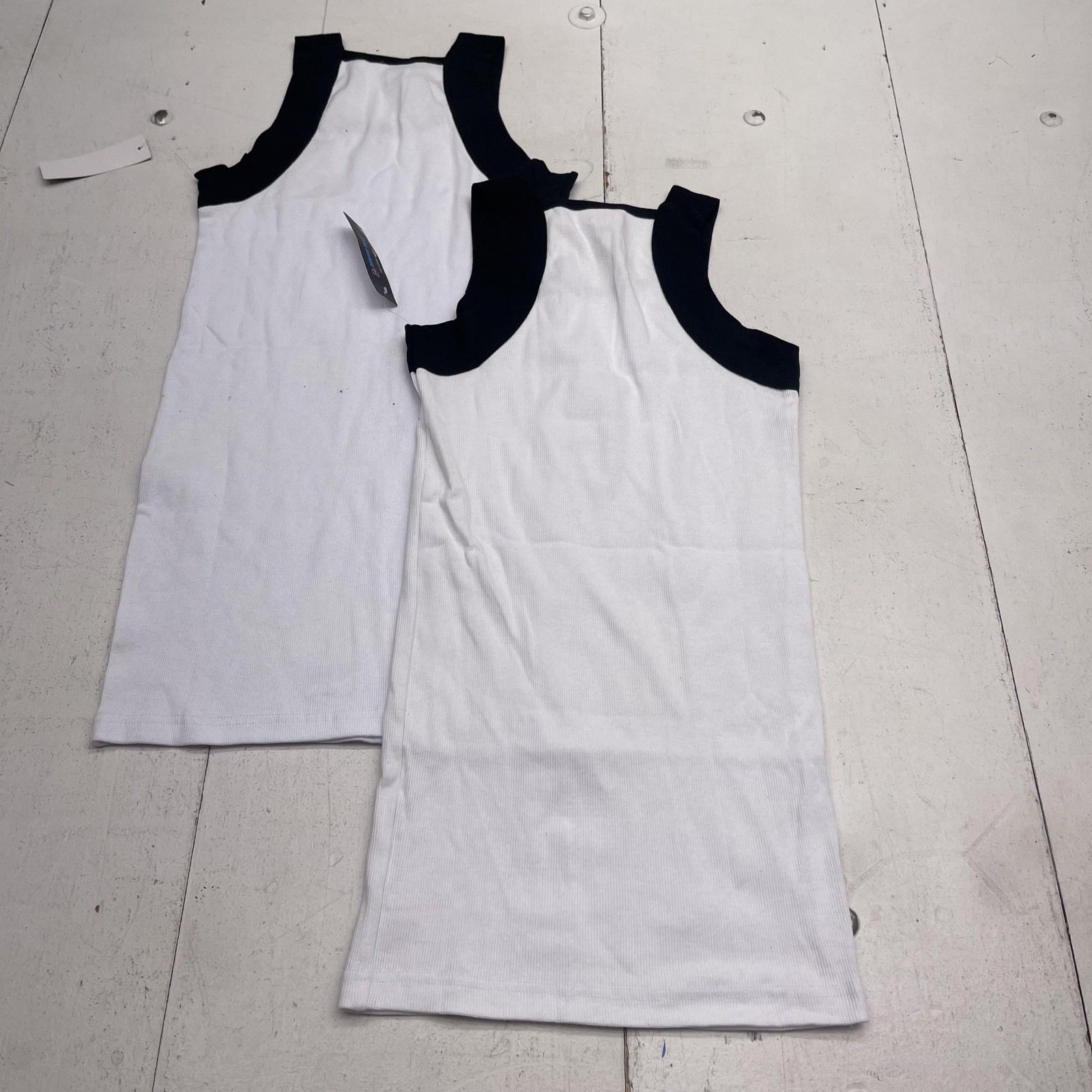 Different Touch Tank Undershirt Mens Medium White 2 Pack Stretch Tagless