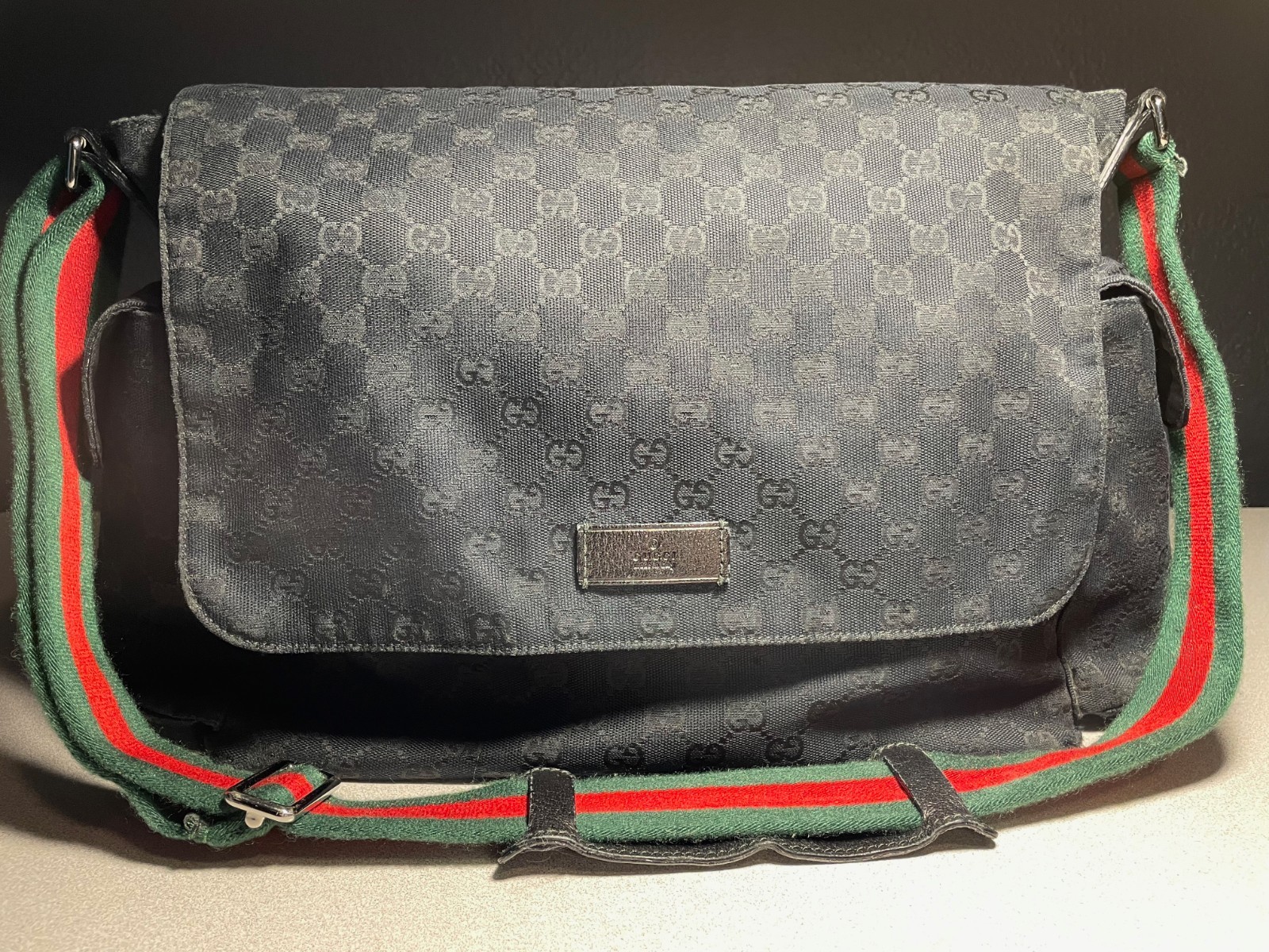 gucci GG monogram jacquard canvas diaper bag red/green strap BLACK
