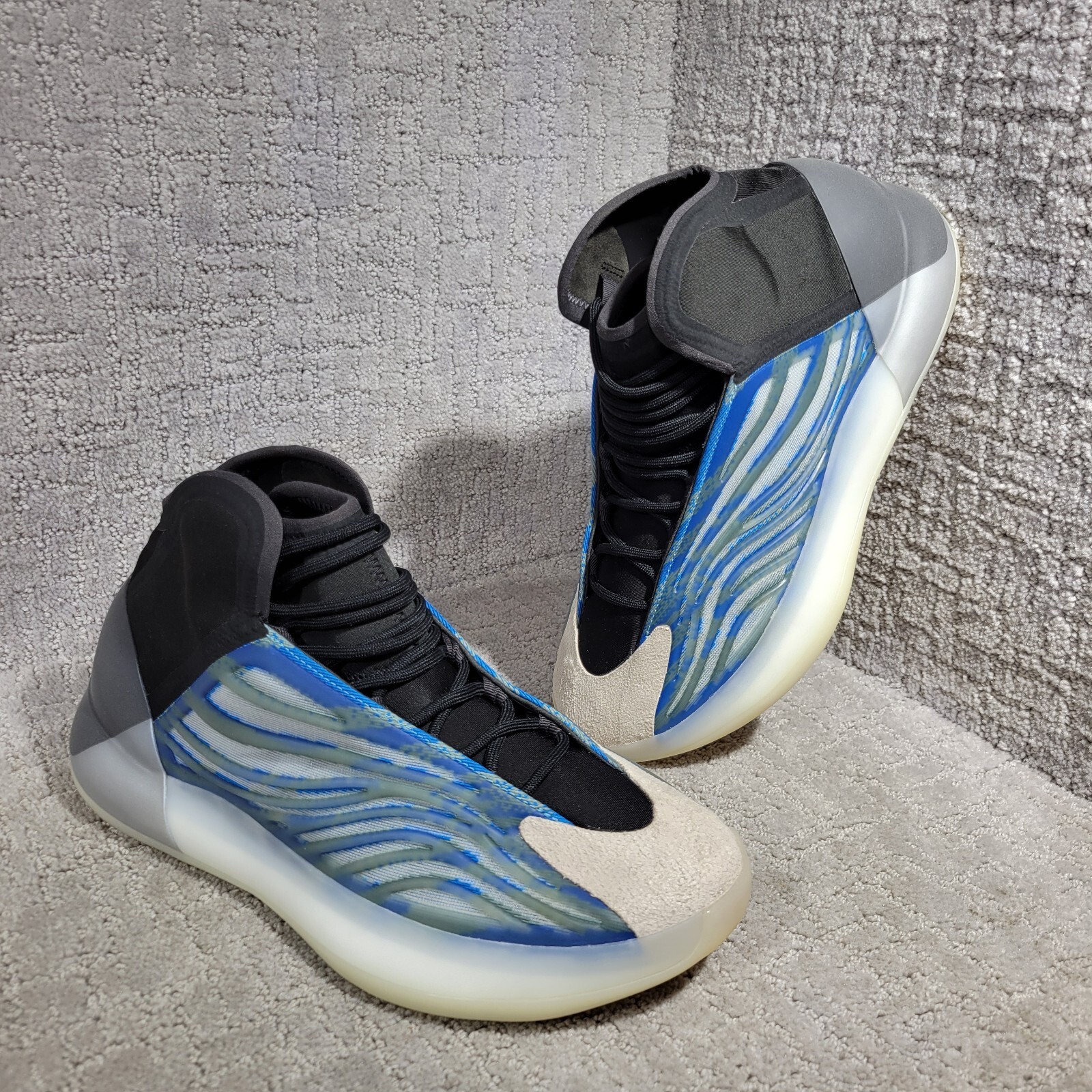 Adidas Yeezy Quantum Men’s Size 11 Frozen Blue Black Basketball Sneakers GZ8872