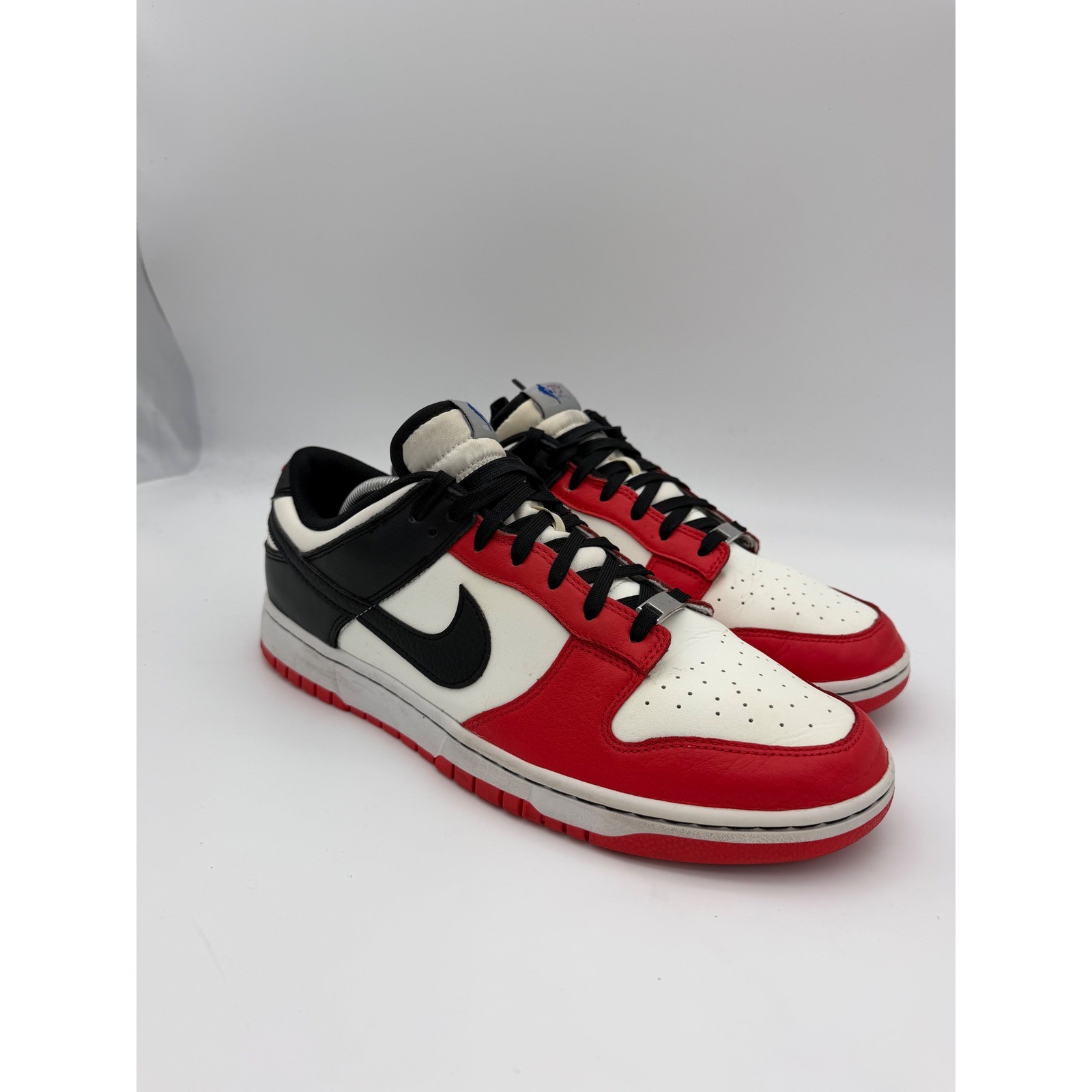 Nike Dunk Low EMB NBA 75th Anniversary Chicago DD3363-100 Mens Red Black White