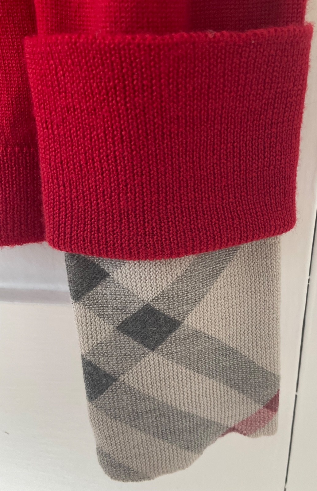 Burberry womens red cardigan S p Burberry logo 100% merino wool Uk 8 hardly worn