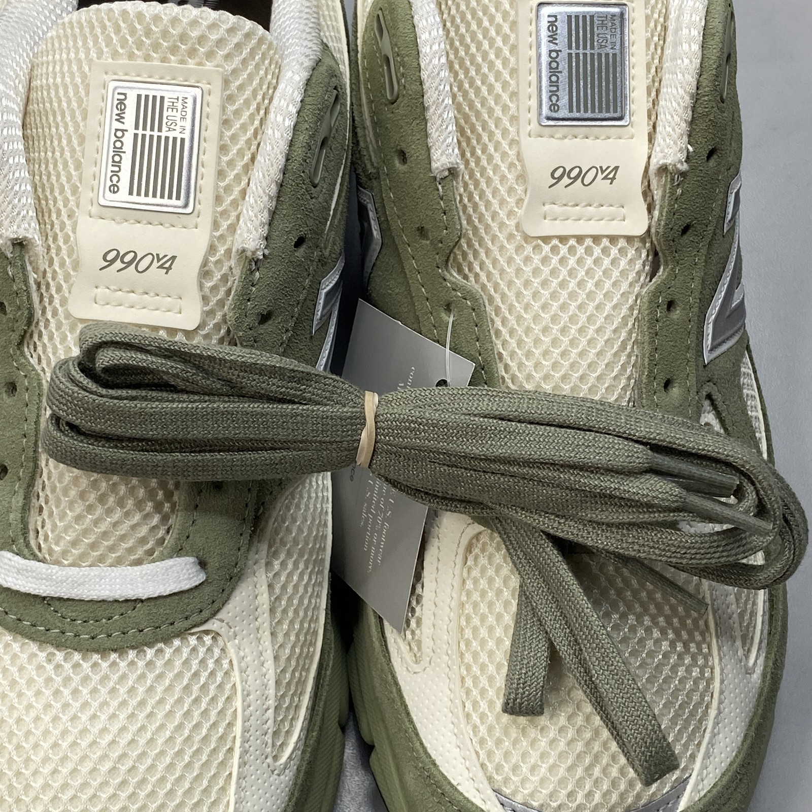 New Balance Made In USA 990v4 Men’s Size 9.5 Olive Leaf Suede Athletic Sneakers