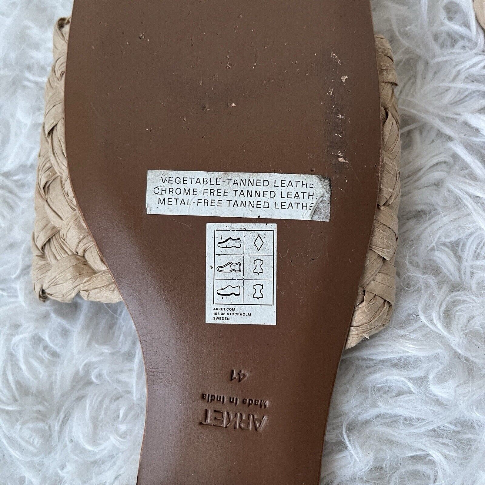 Arket Braided Straw Slides Sandals Size US 9.5 square shape toe leather insoles.