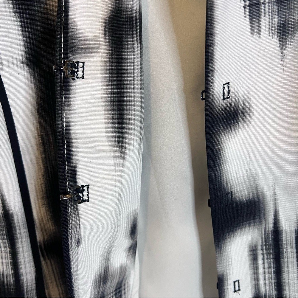 Chicos Blazer White Black Gray Graphic Stripe Blazer Jacket