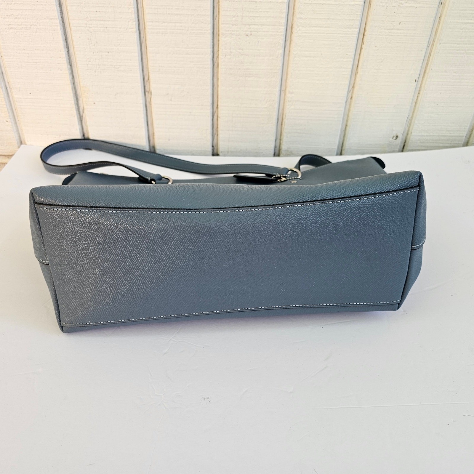 Coach Gallery Tote Blue Cross grain Leather Shoulder Bag Purse F79608