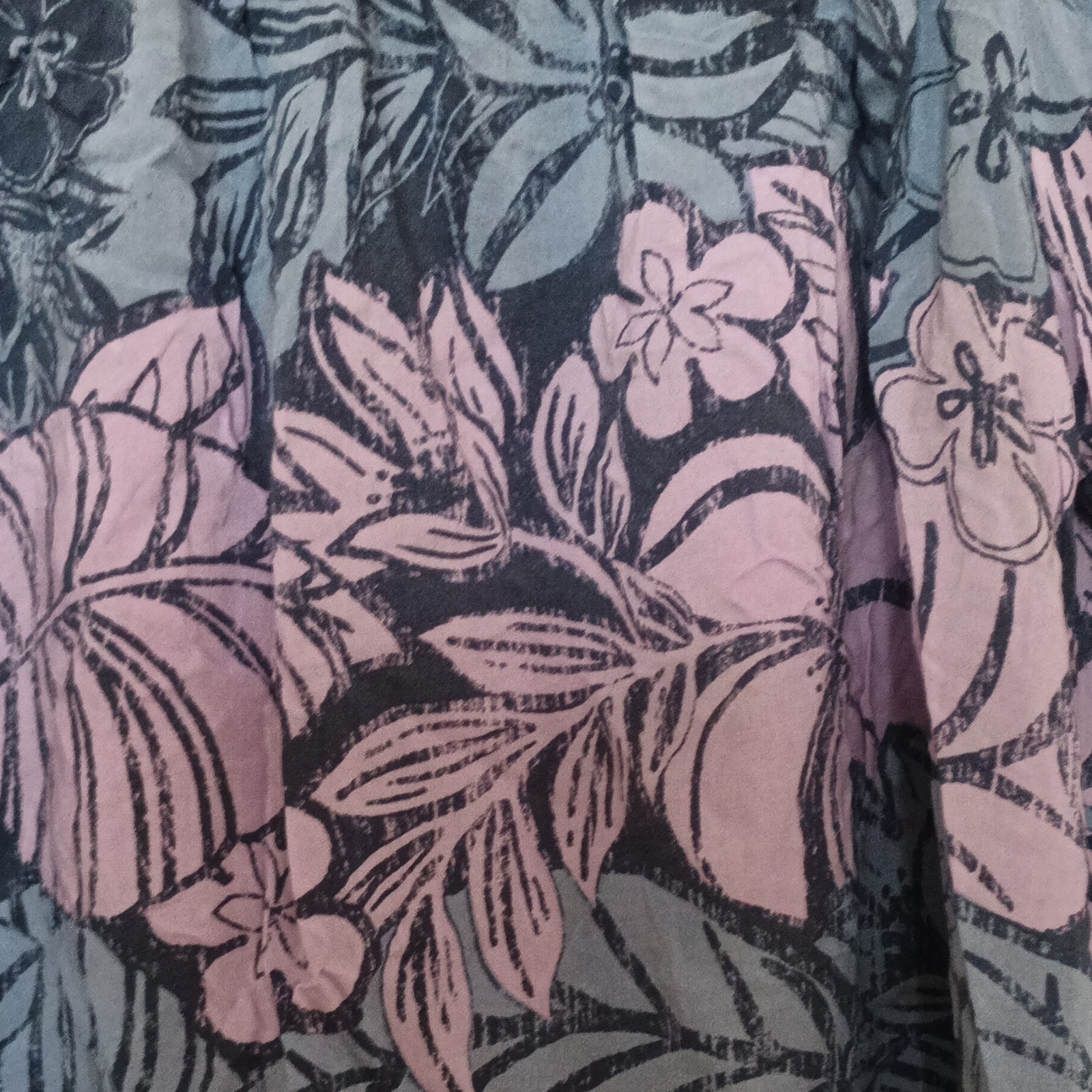 Women’s M Blue Lavander Short Sleeve Blouse Round Neck Over-The-Shoulder Floral