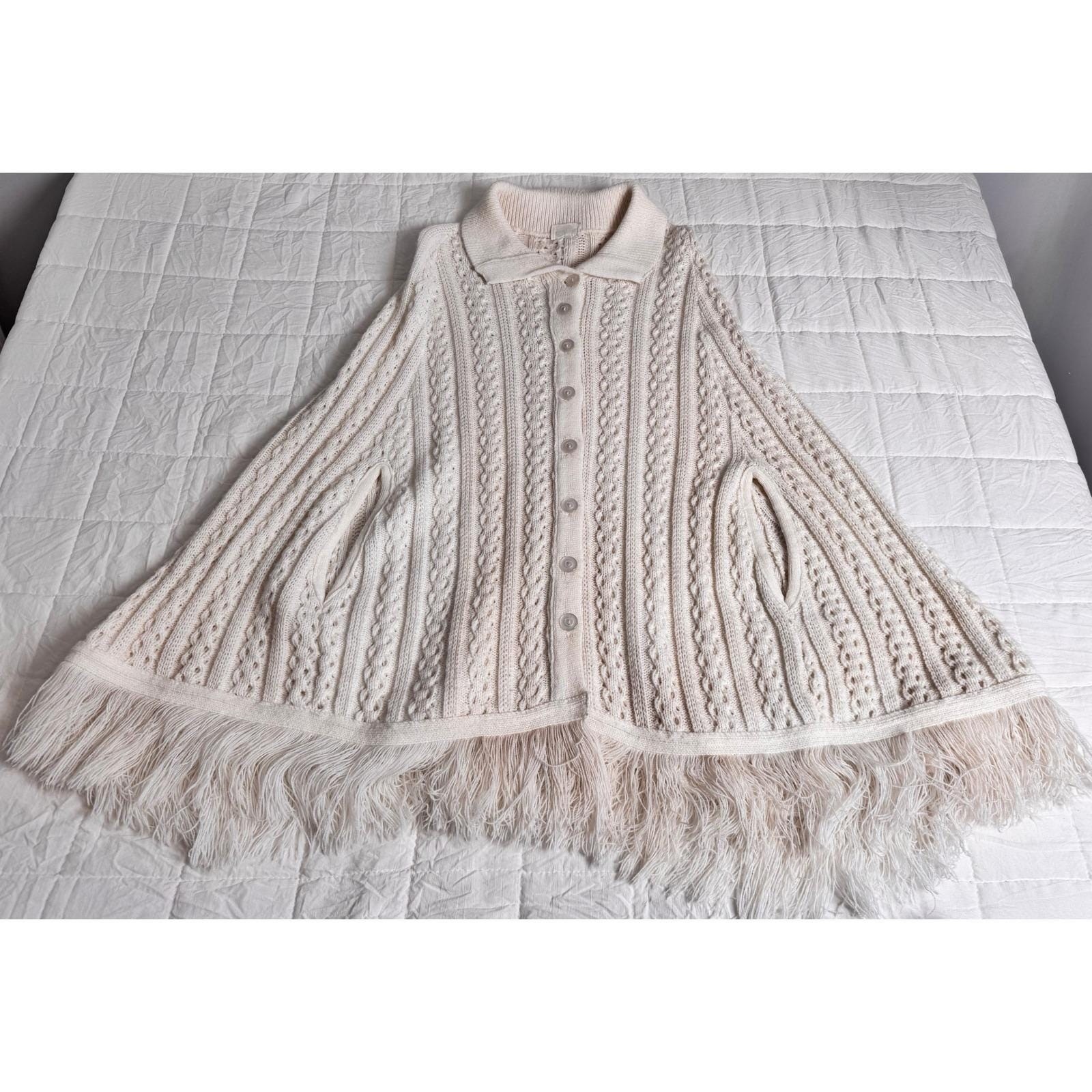 Cottagecore Cream Cable Knit Button Boho Front Poncho Cape Fringe Collared 70s