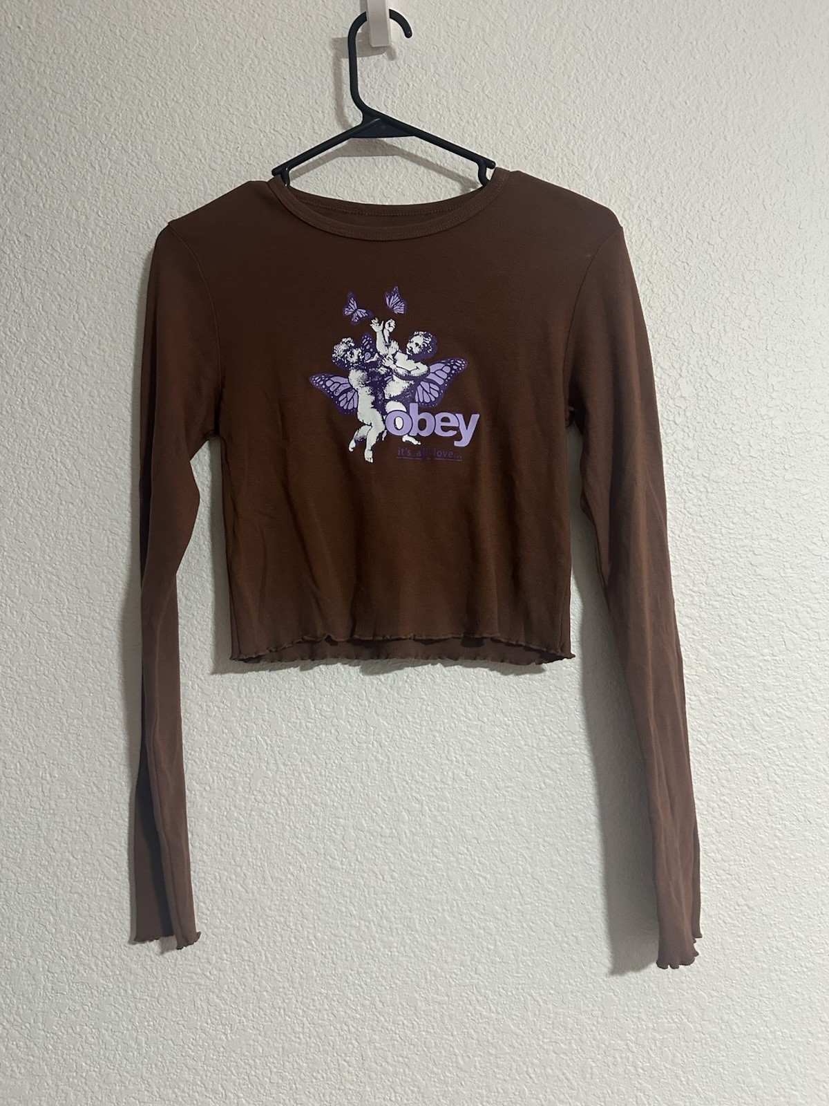 NWOT Obey Cherubs Its All Love S Cropped Long Sleeve T-Shirt Brown Purple Ruffle