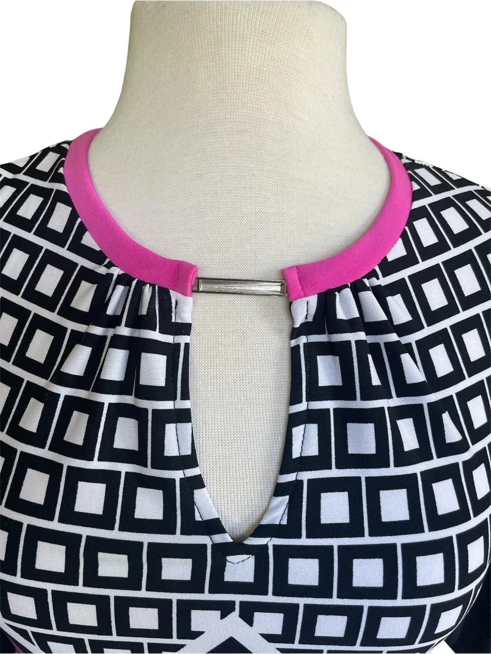 Joseph Ribkoff Black Pink White Geometric Tunic Size 4 Style 161769 Roll Tab Y2k