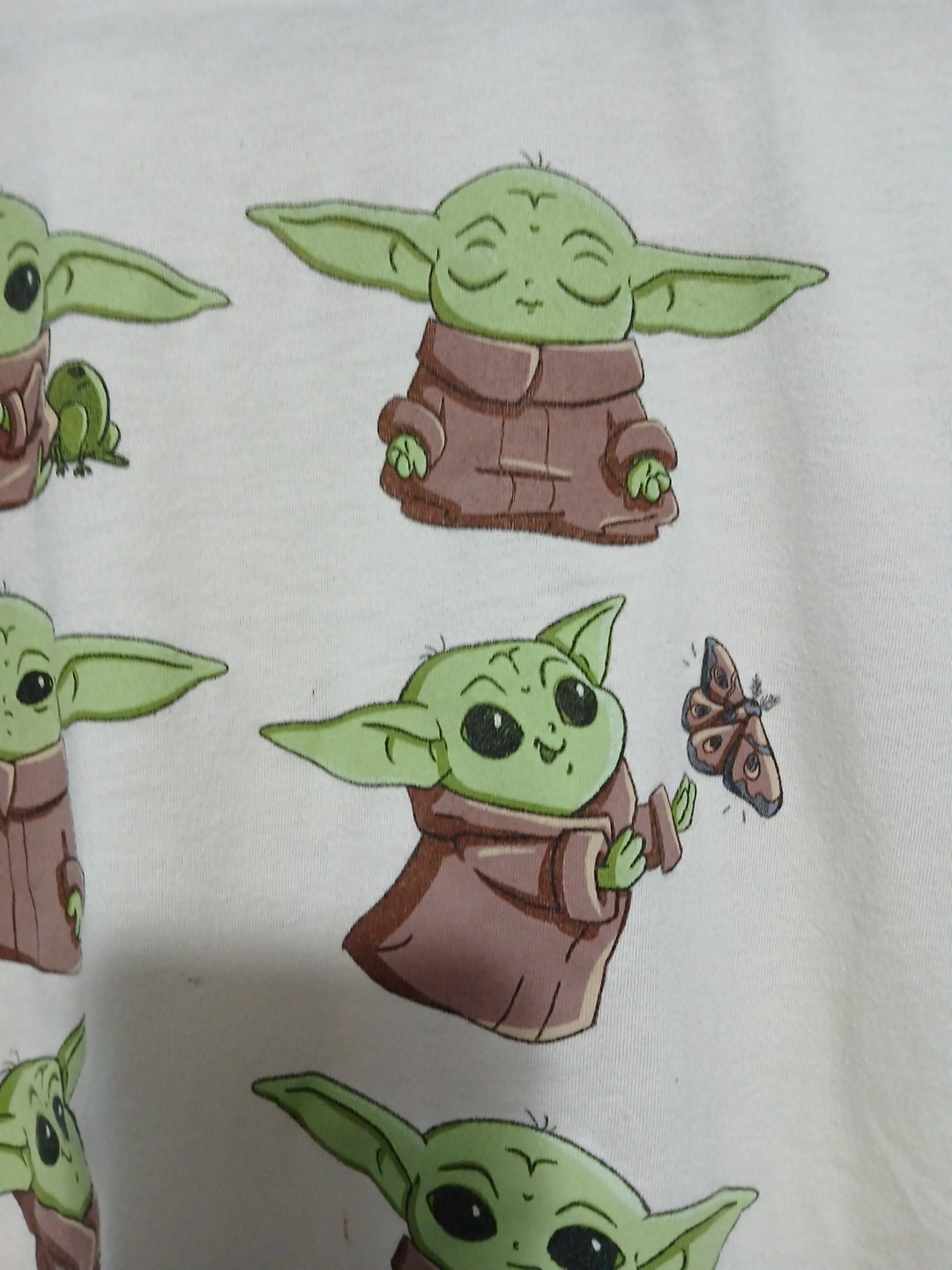 Mad Engine Star Wars Grogu Baby Yoda Short Sleeve Medium Unisex
