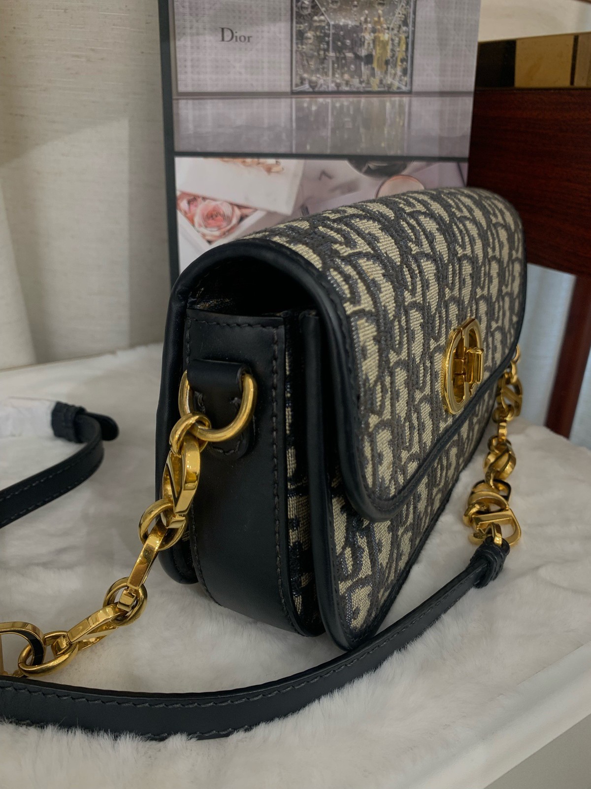 Dior Montaigne 30 presbyllic messenger bag hand (21.5 x 12 x 4)cm