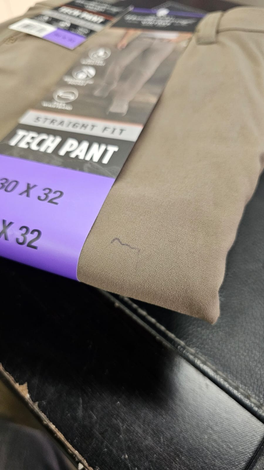 Weatherproof Vintage Men’s Tech Pants – Water-Resistant, Tan Size 30×32 – Stain