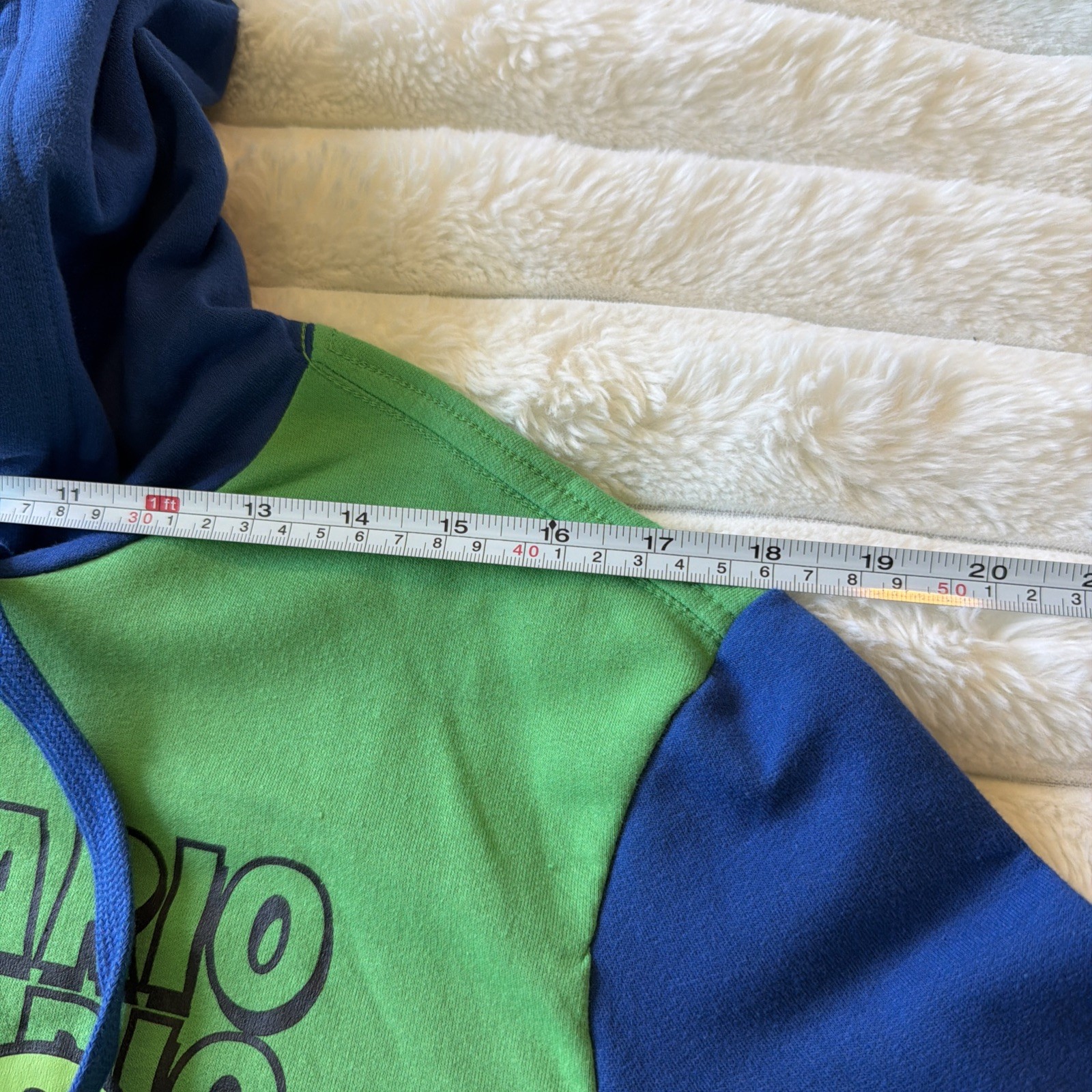 Super Mario-Nintendo Colorblock Pullover Hoodie Unisex Green & Blue Medium (NEW)