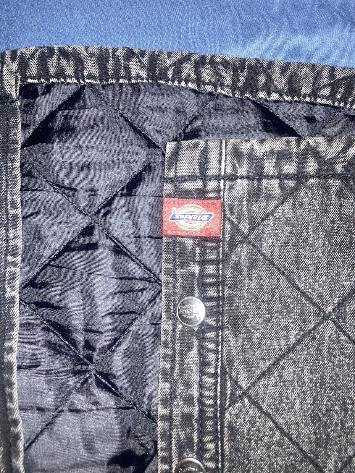 Dickies Men’s Gray Quilted Snap Button Logo Accent Jacket