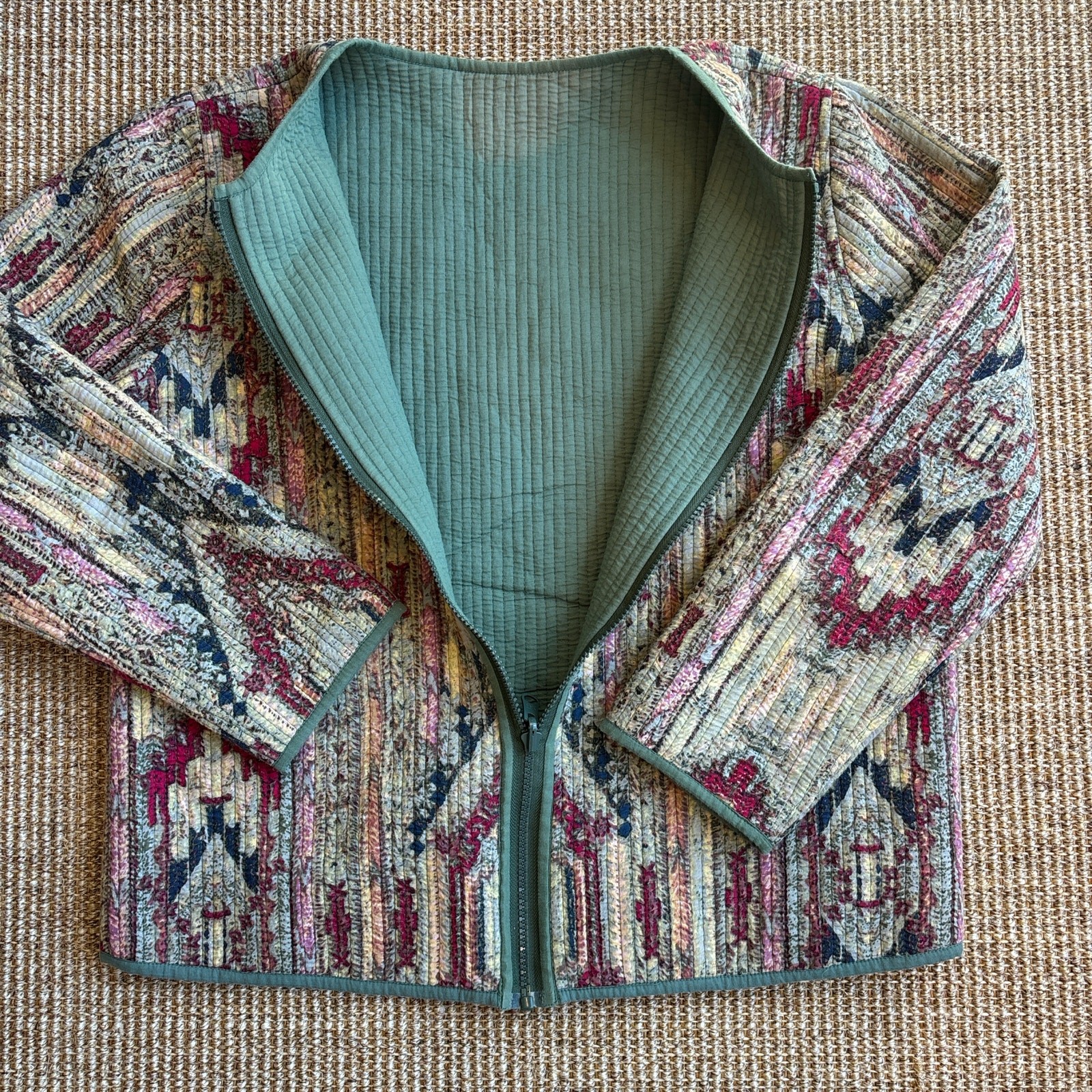 🌿 Quilted Tapestry Print Jacket