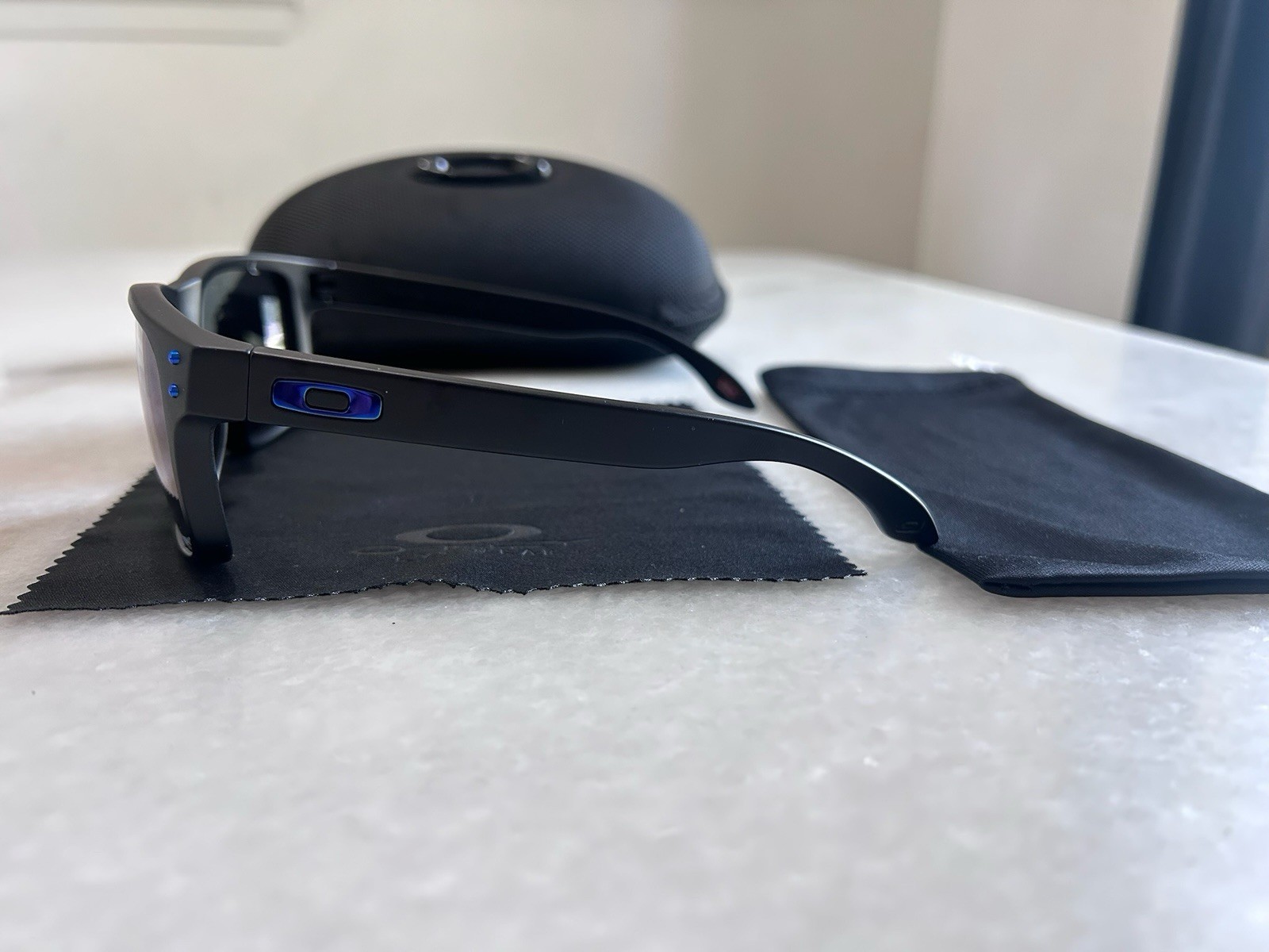 Oakley Holbrook Polarized Sunglasses Blue Lens Matte Black Frame OO9102