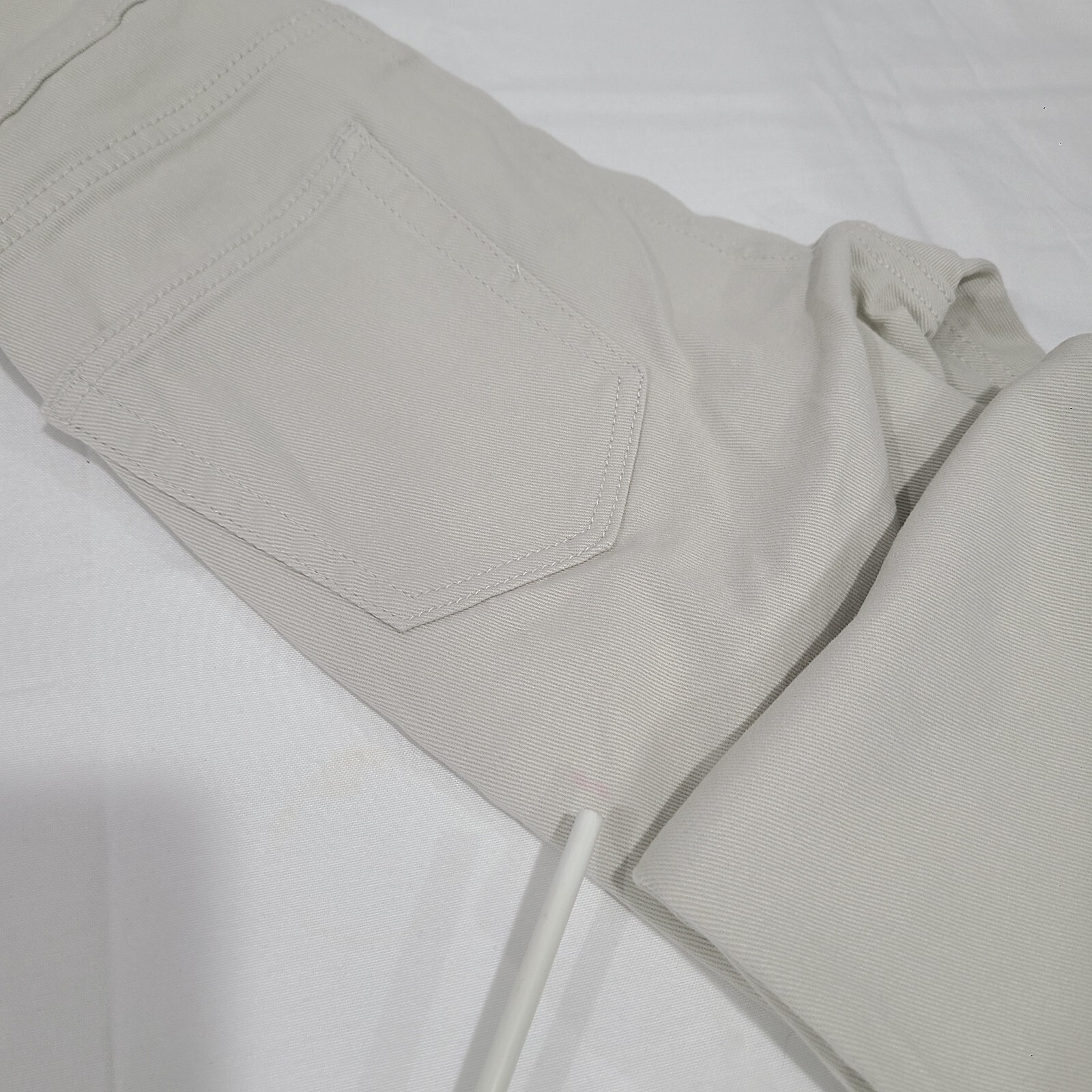 NWD Divided Womens Sz 4 Light Beige/Tan Flare Leg Retro Jeans *Lt Stain