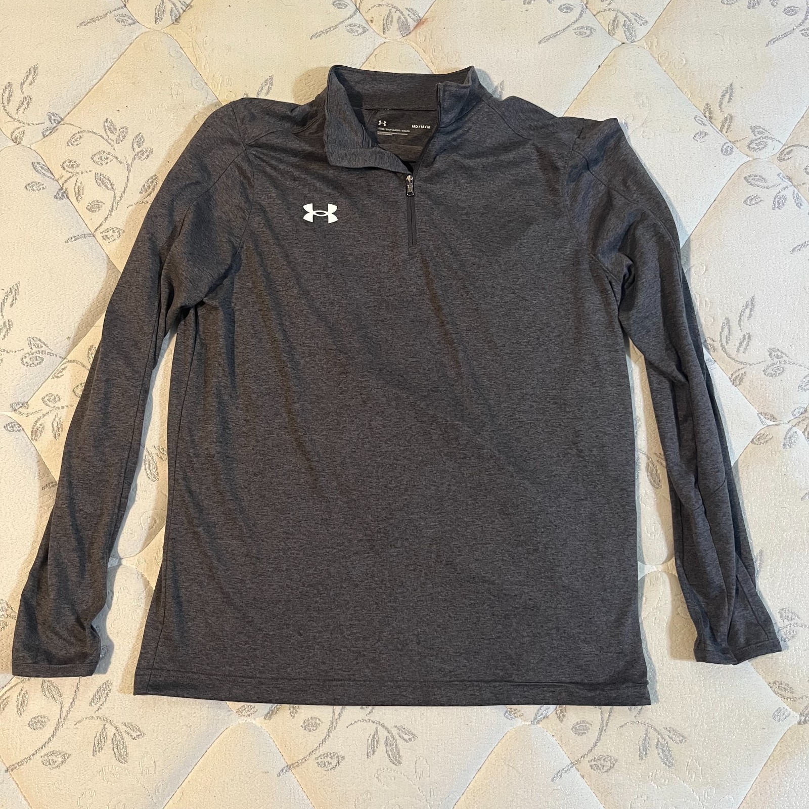 Under Armour 1/4 Zip Light Weight Pullover Gray Performance Long Sleeve Mens M