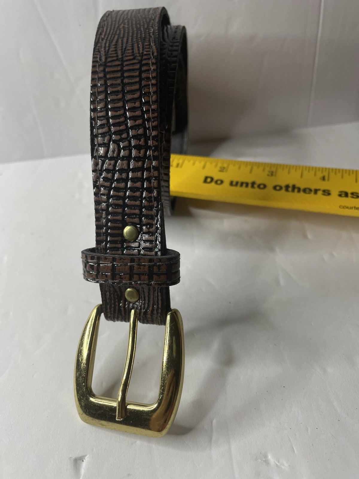 Vintage 80s Brown Belt Gold Color Buckle Size 14 (36″ not including buckle)