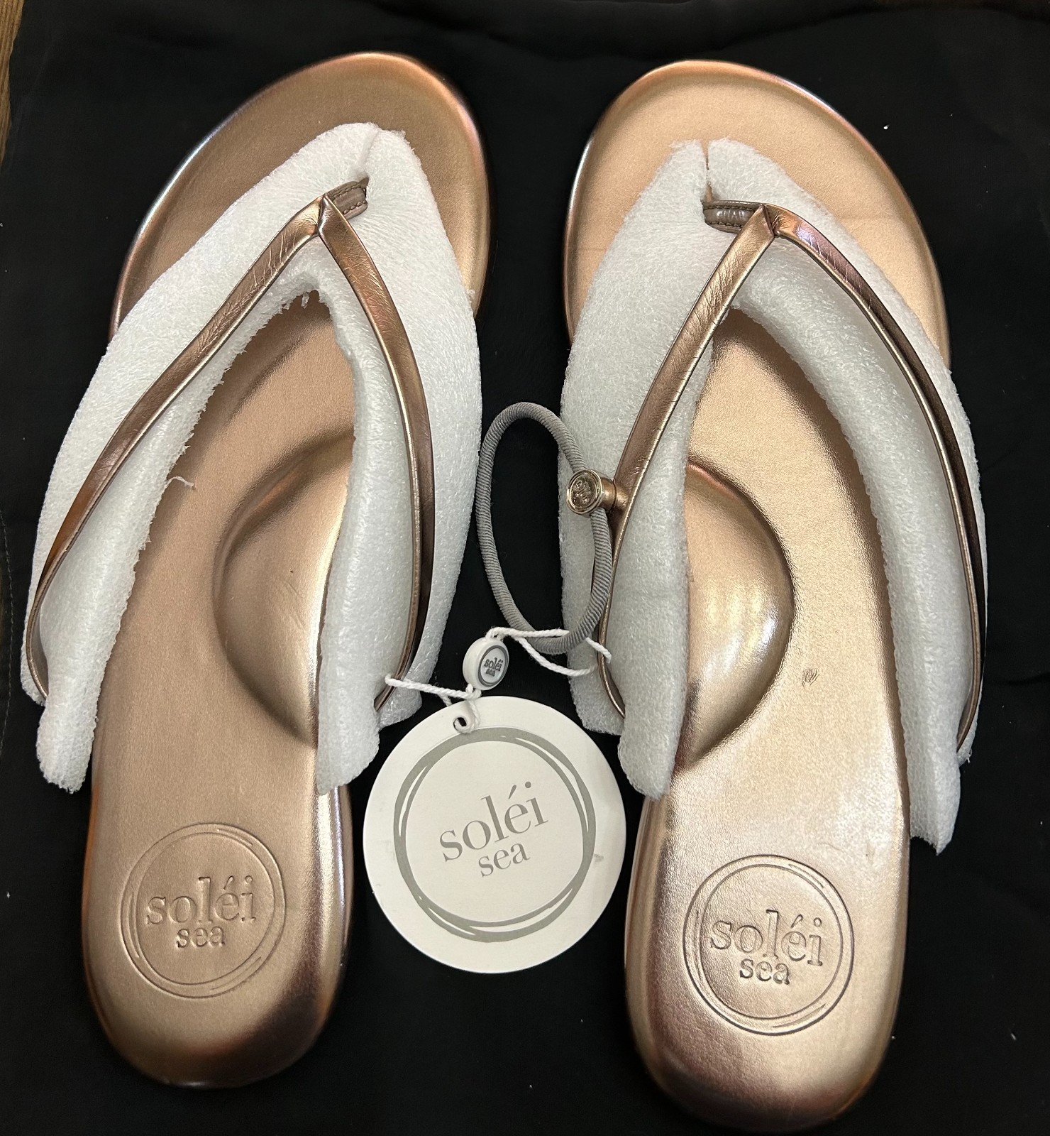 Solei Sea Sandals 100% Vegan Leather Recycled Outsole Size 8 Metallic Pewter