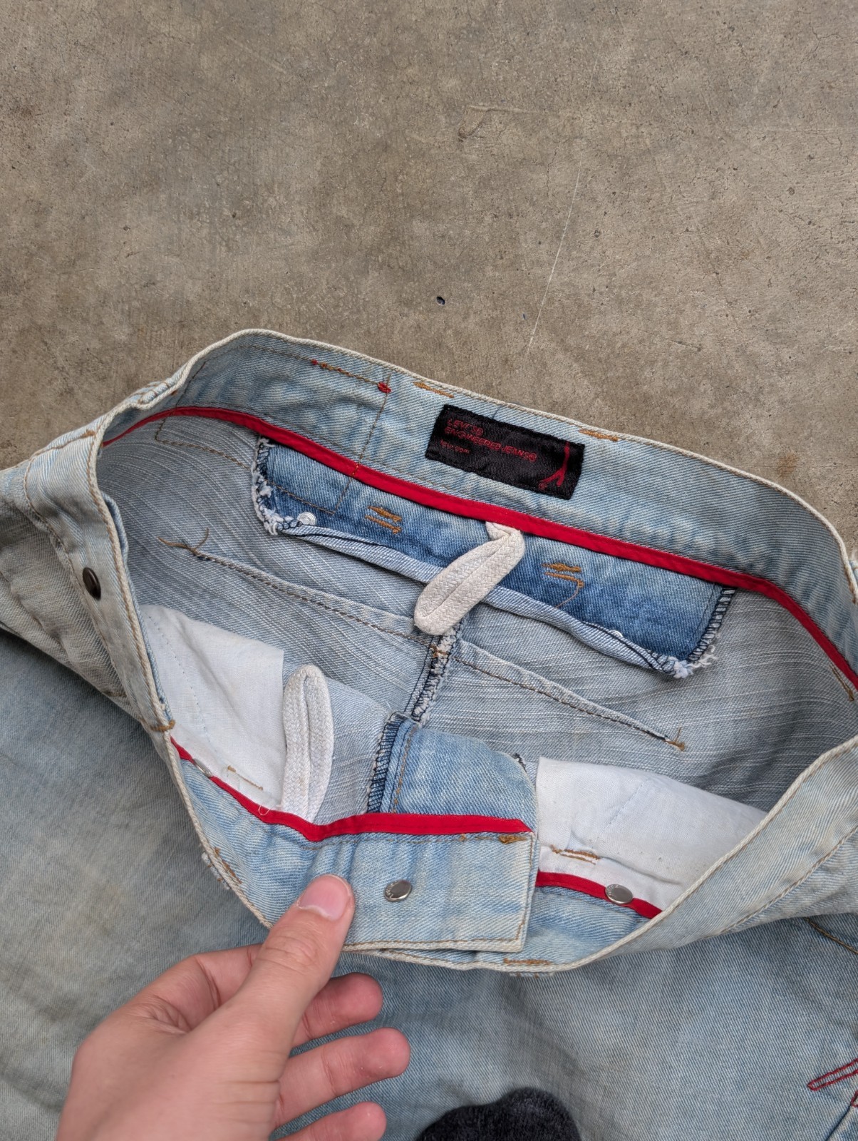 28×32 Levi’s engineered buckleback sashiko Y2K denim jeans vintage
