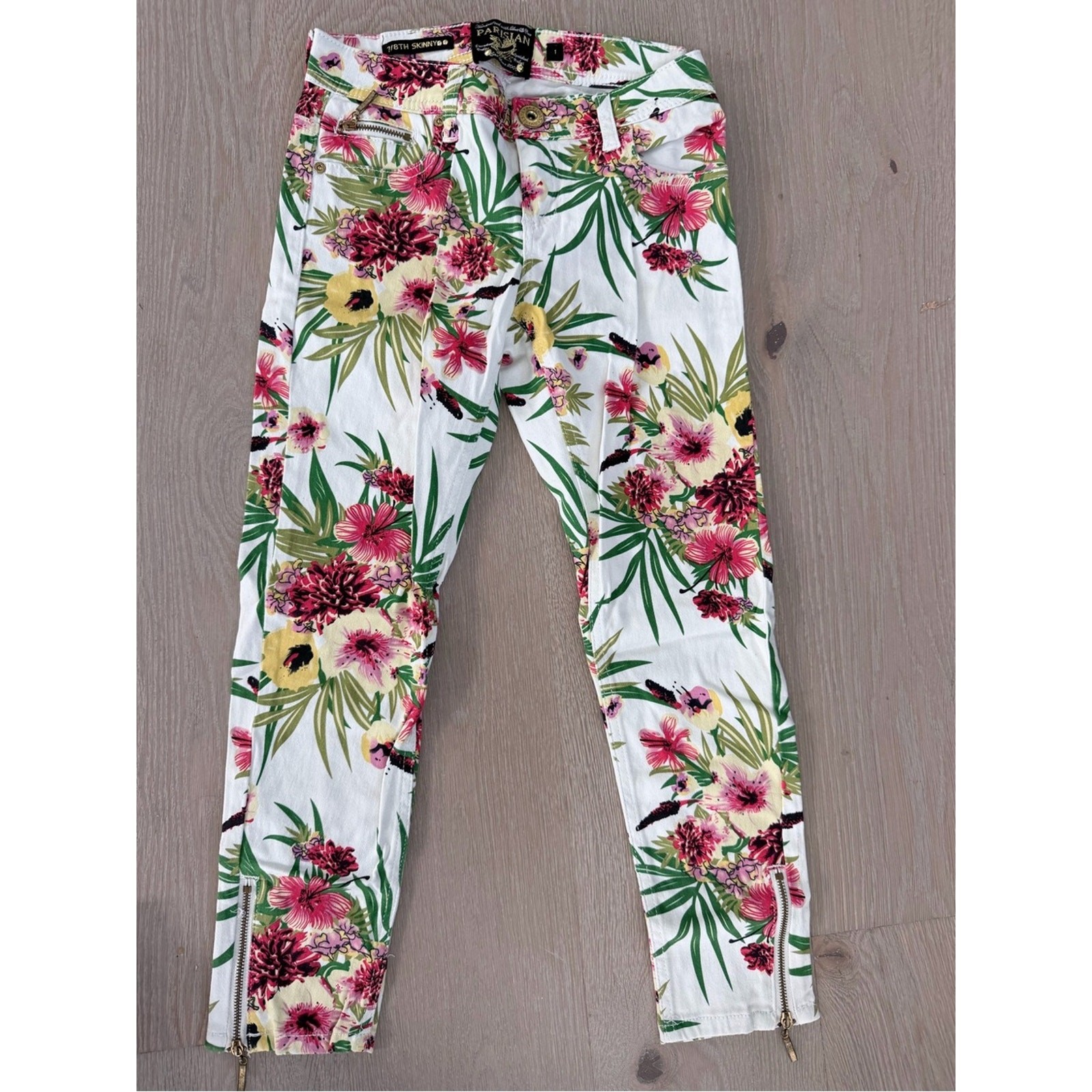 New Y2K Floral Print Skinny Capri/Pant – White with Pink & Green size 1 waist 24
