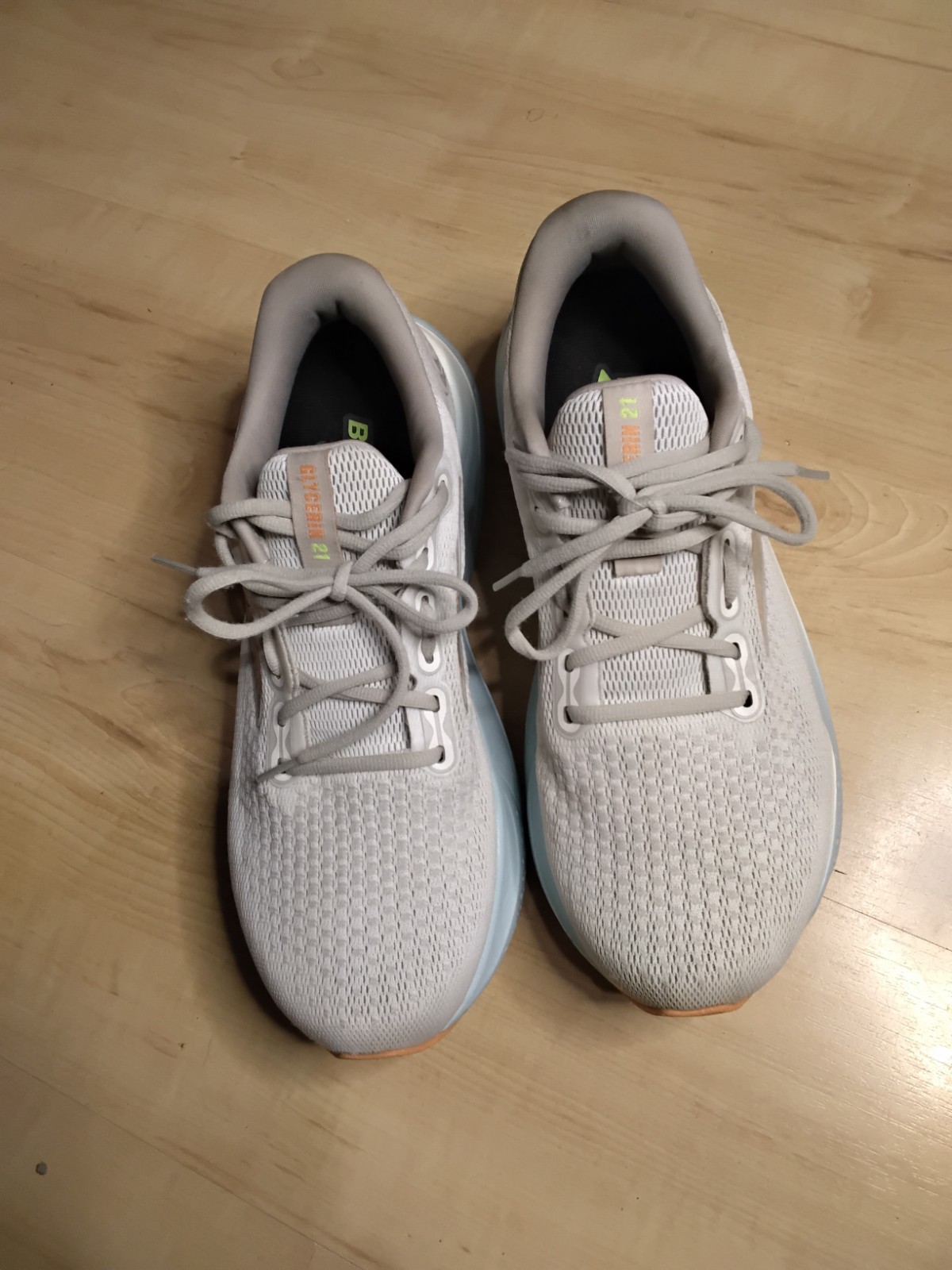 Brooks Glycerin 21 Womens Running Shoes Sz 11 WideD Gray/blue Athletics.