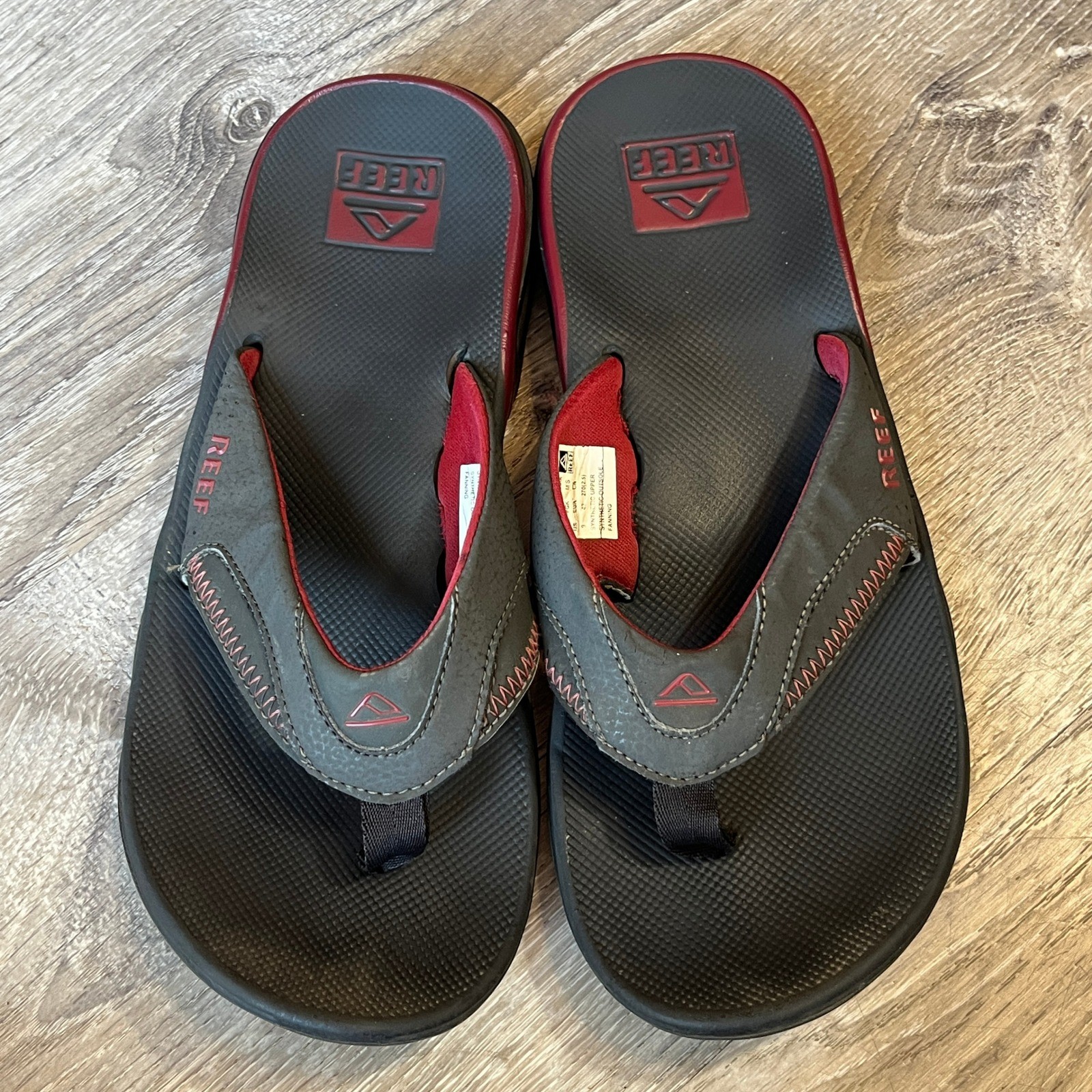 Reef Fanning Mens Flip Flops Black Red Bottle Opener Sandals Size 9 FGK