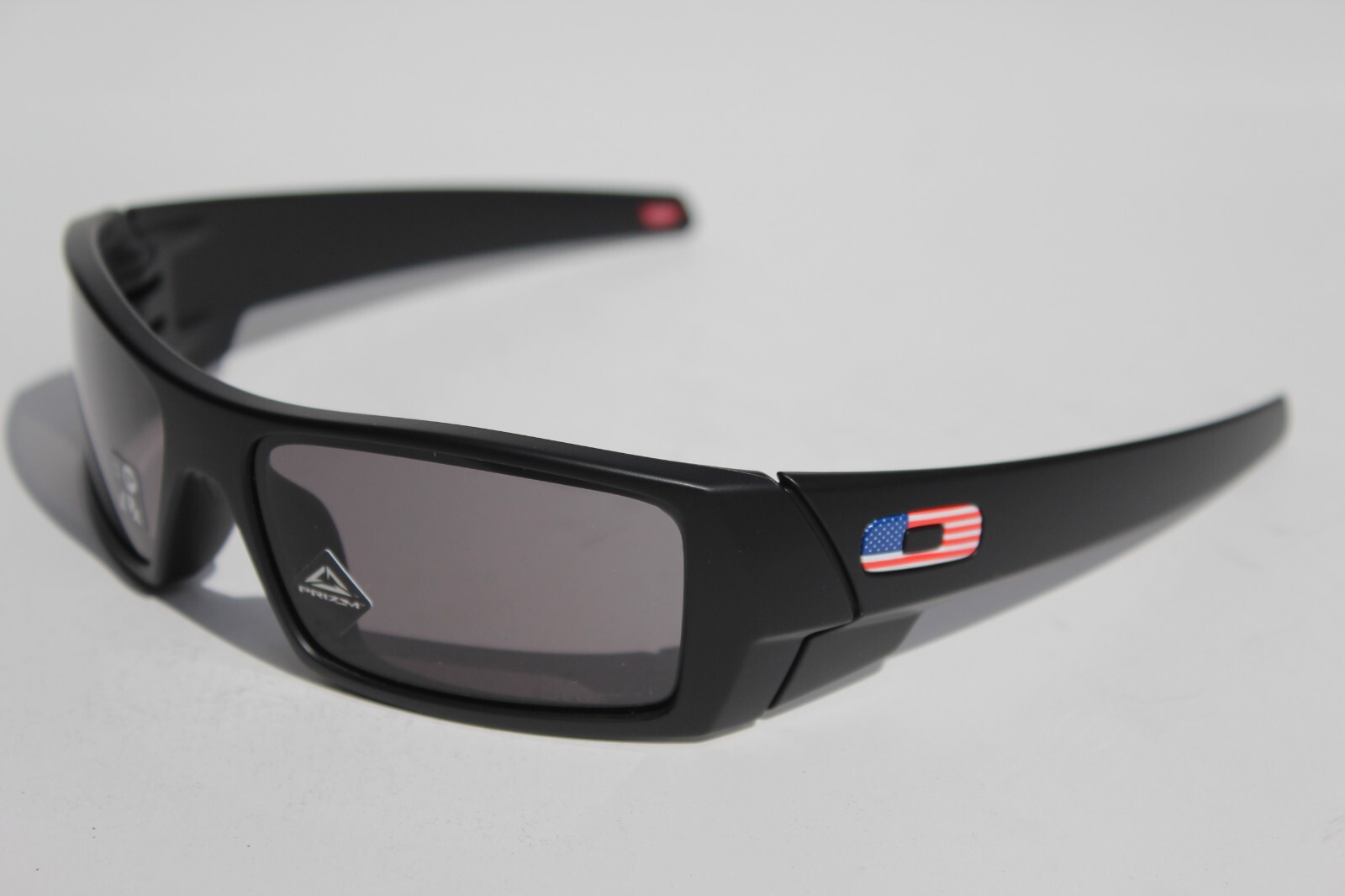 OAKLEY Gascan Sunglasses Matte Black/Prizm Grey SI USA FLAG RARE NEW OO014-79