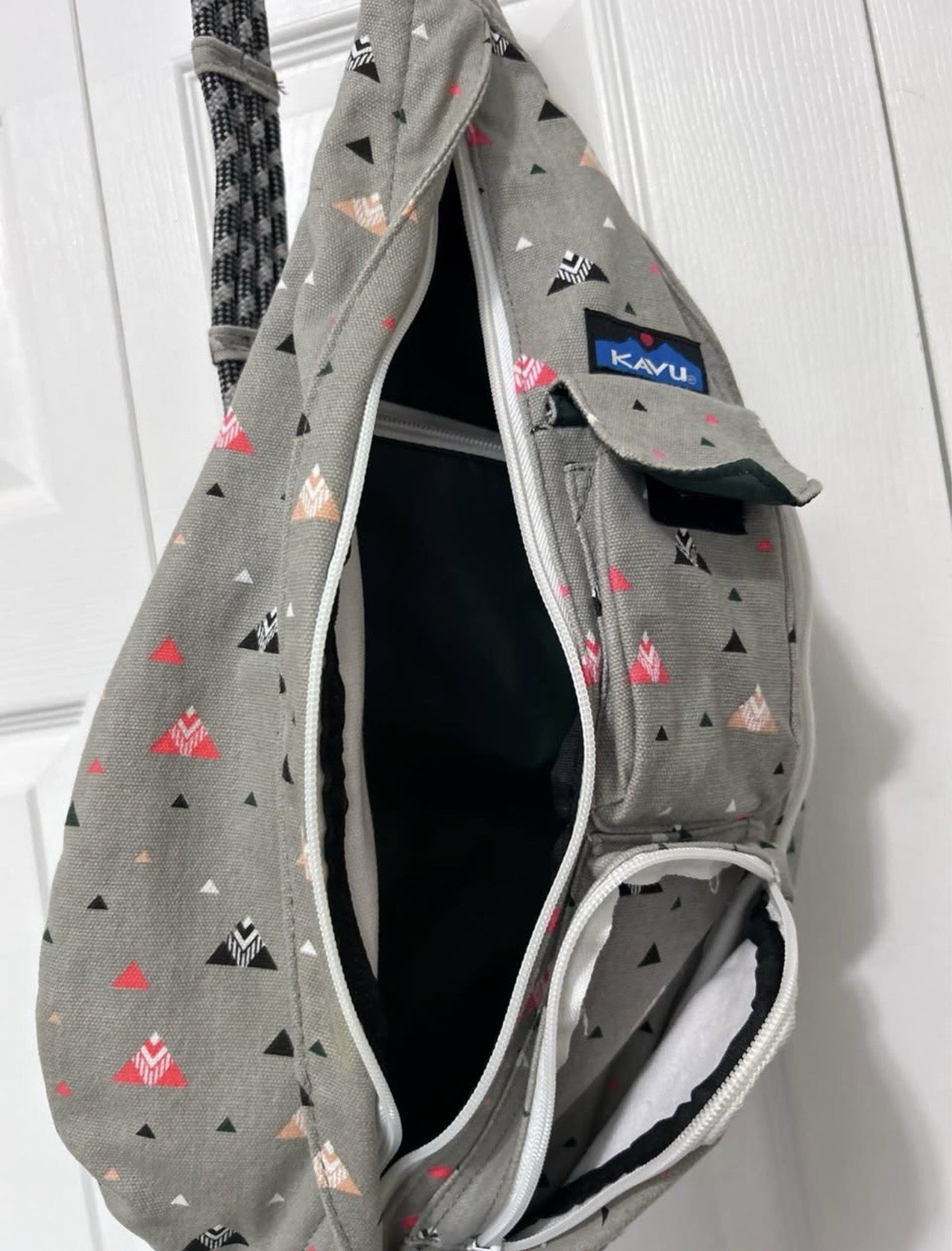 KAVU Rope Sling Bag Gray Geometric Mountain Print Crossbody Backpack