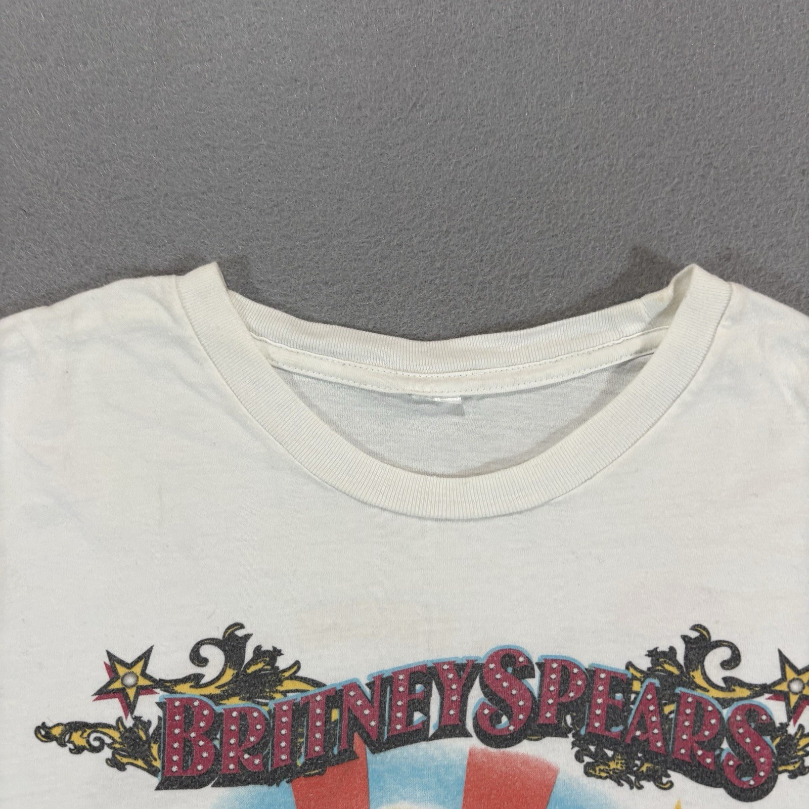 Britney Spears 2009 Circus Tour T Shirt Women’s Fits Medium Album White 2000s