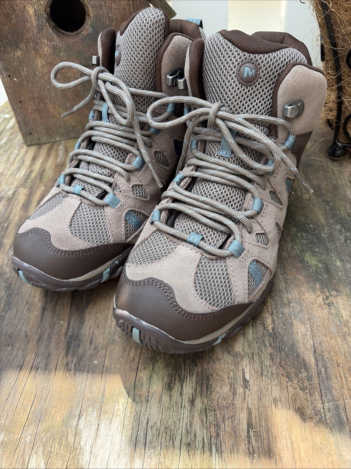 New Women’s 8 Merrell Deverta 2 Mid Waterproof Hiking/Trail/Boots style JO34744
