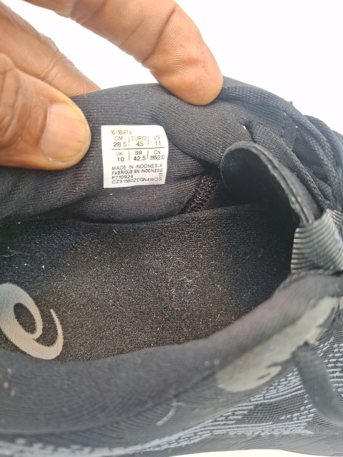 Men Asics Novablast 5 Black Shoe Size 11 1011b974