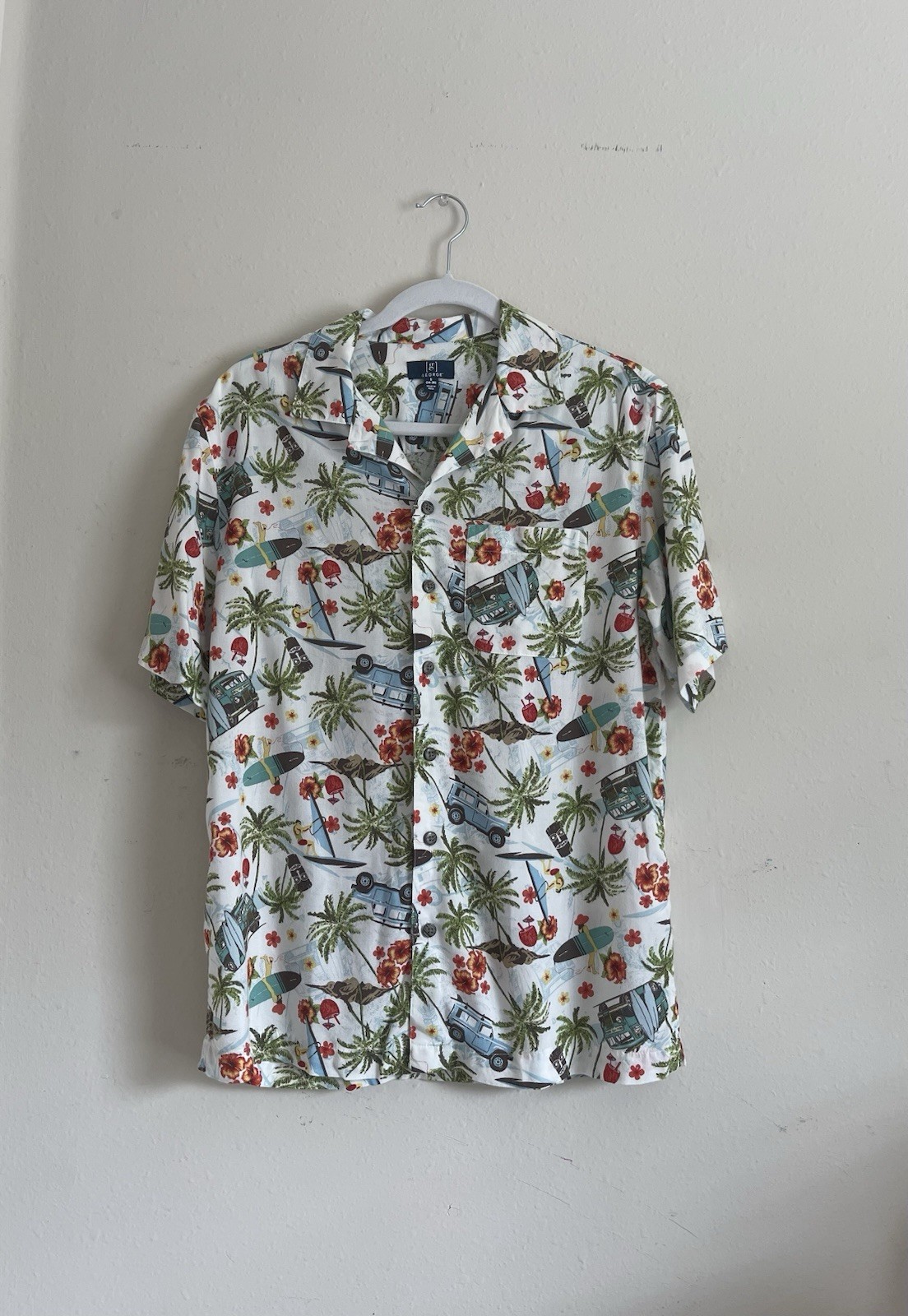 George Men’s S 34-36 White Rayon Hawaiian Floral Button-Up Shirt Pockets