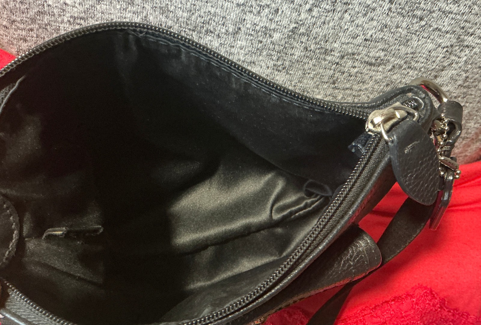 Coach Black Pebble Grain Leather Turn Lock Zip Messenger Shoulder Body Crossbody