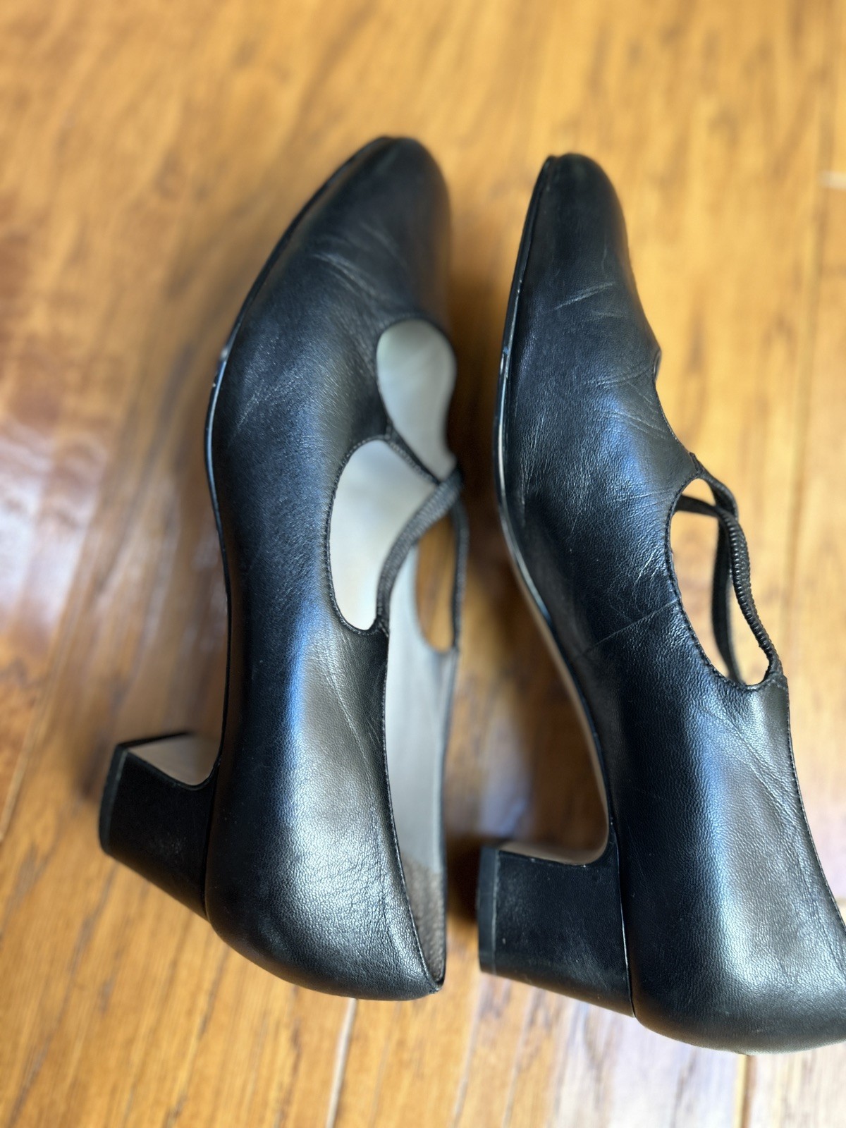 Trotters Jamie Black Leather 2” Block Heel Leather Upper Women’s 9 1/2 WW