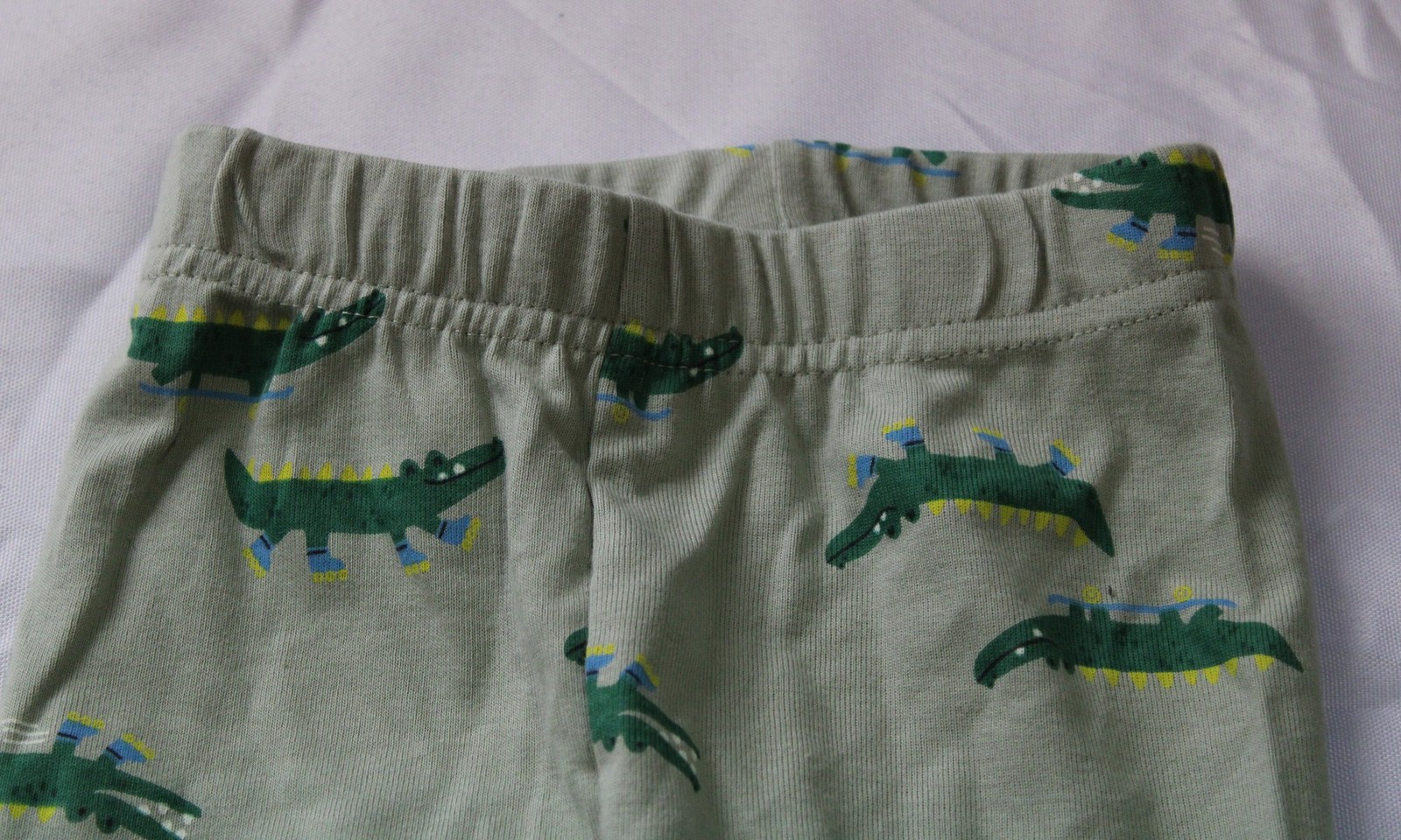 Old Navy Toddler Girl’s Snug-Fit Graphic Pajama Set BL1 Alligator Size 12-18M