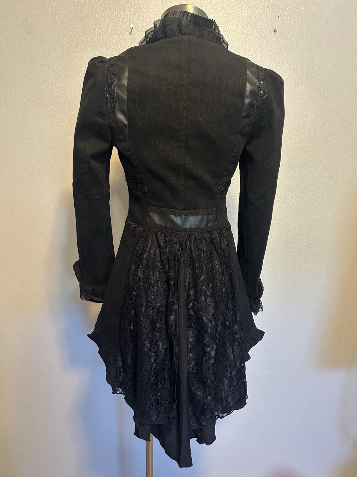 RQ-BL Red Queen’s Black Legion Steampunk Gothic Tailcoat Military Jacket sz.S